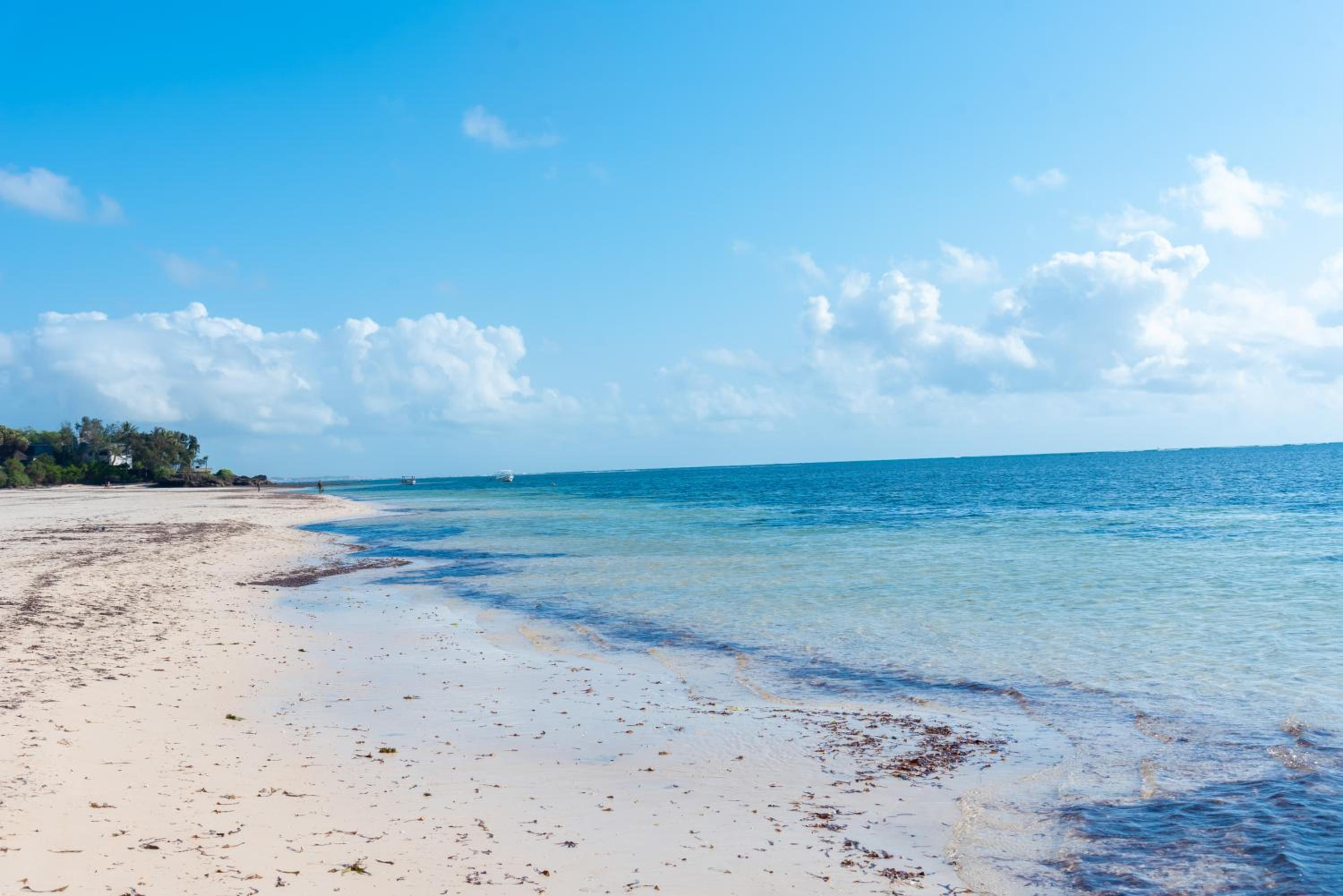 Malindi Palm Villa- Harbour Key Cottages, Villa 16, Silver Sands Road view 3