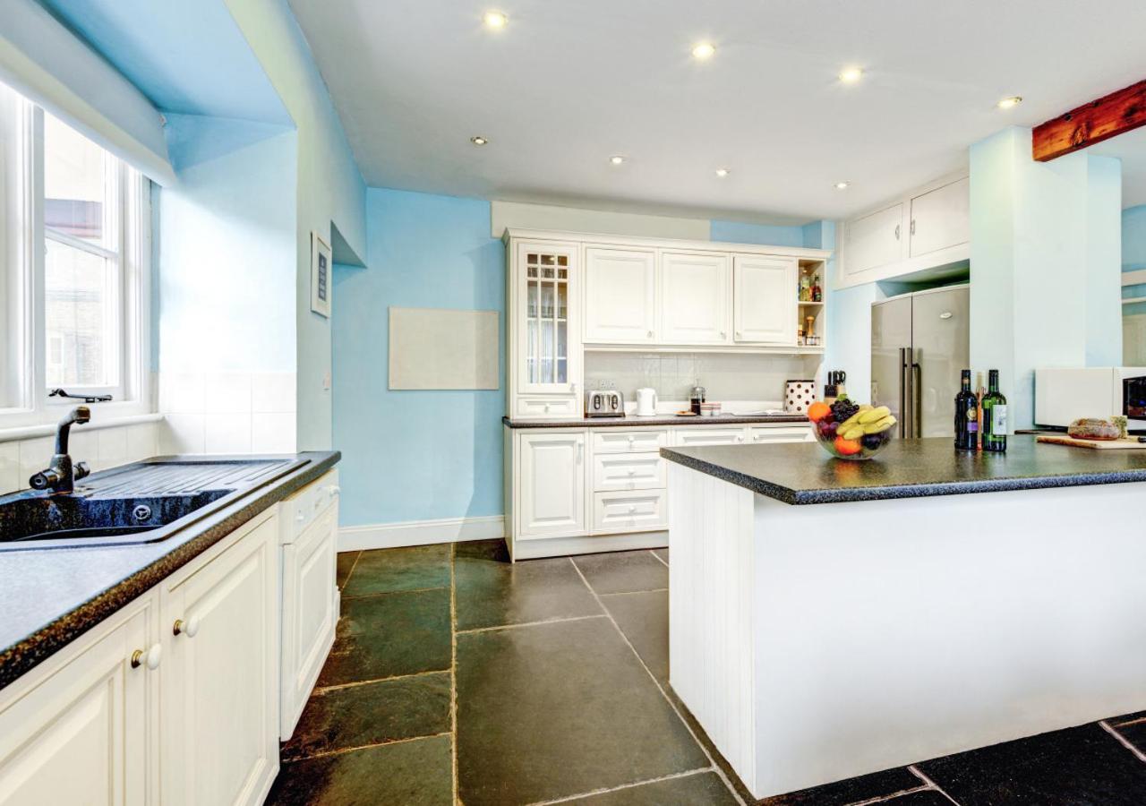 7 Bed in Kingsbridge oc-bc2187