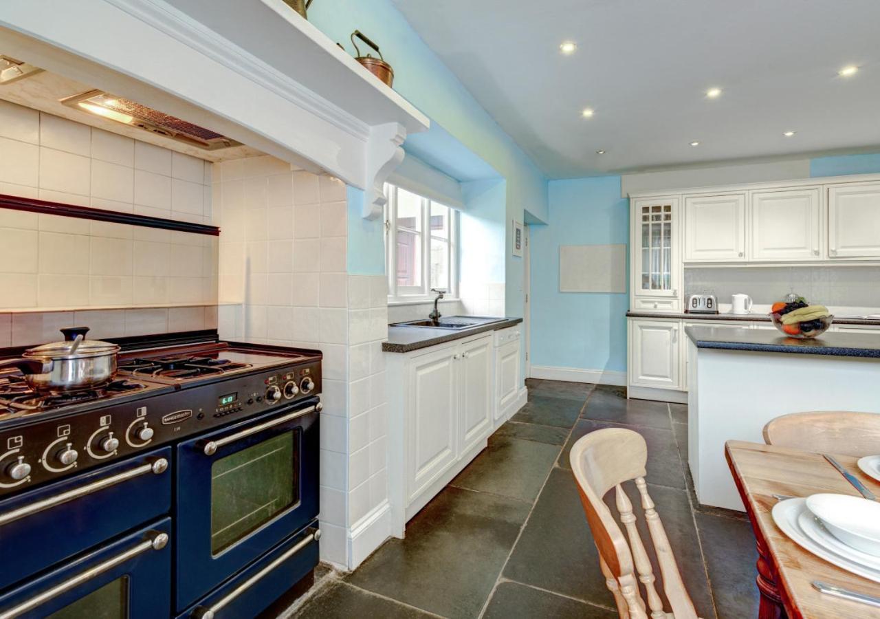 7 Bed in Kingsbridge oc-bc2187