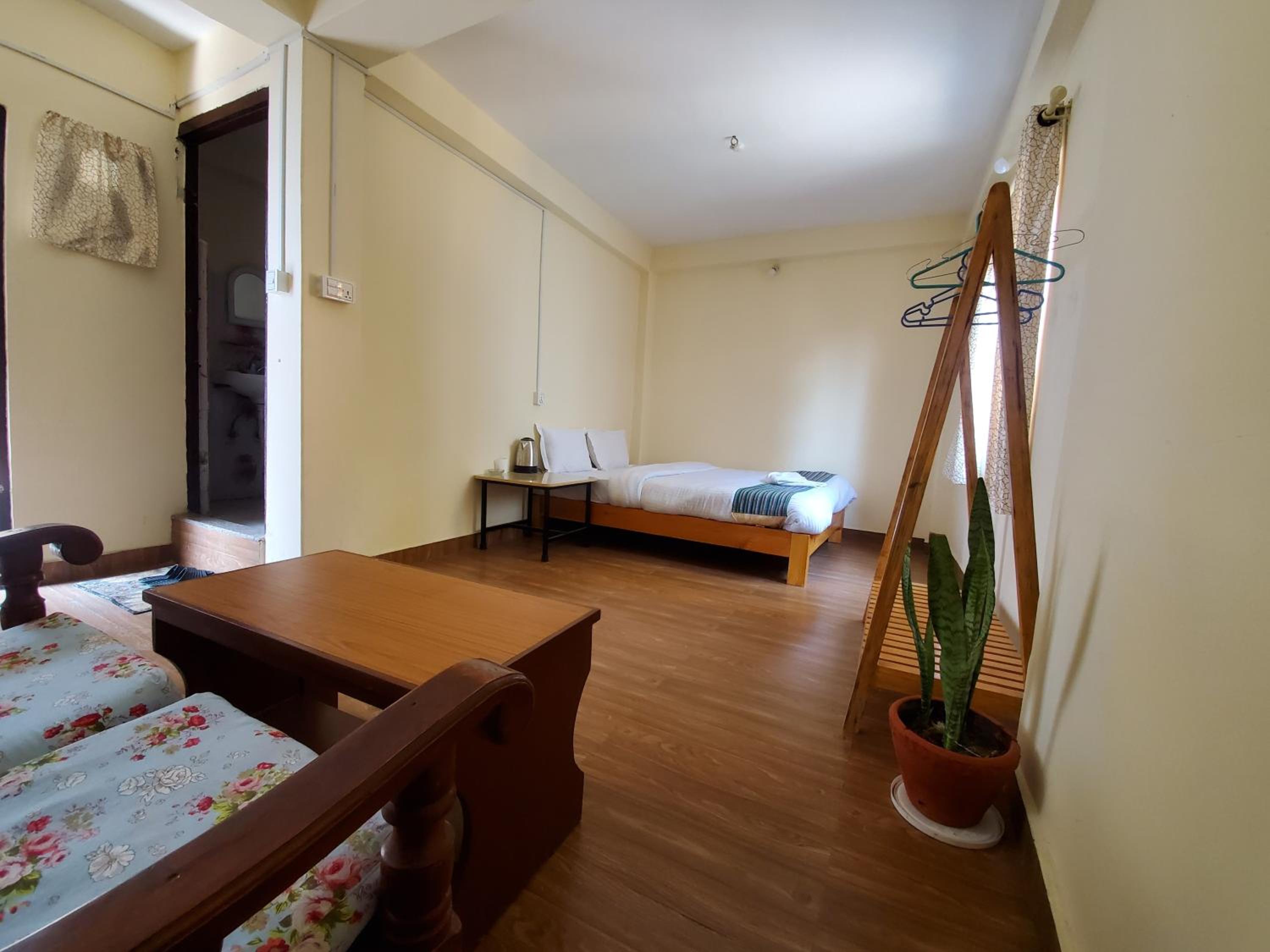 Santoshi Guest House and Yoga Center view 4