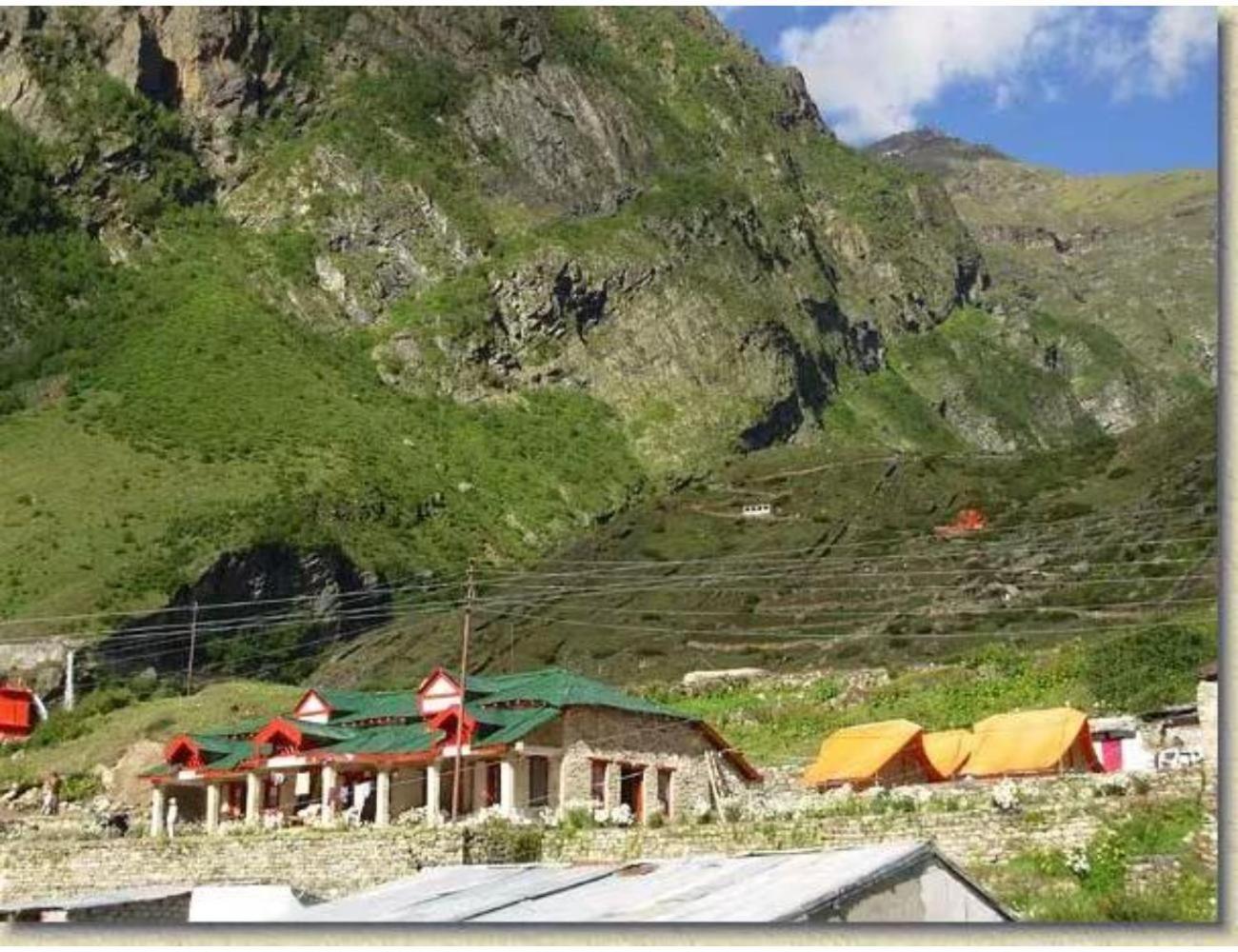 Jagirdar Guest House, Badrinath view 4