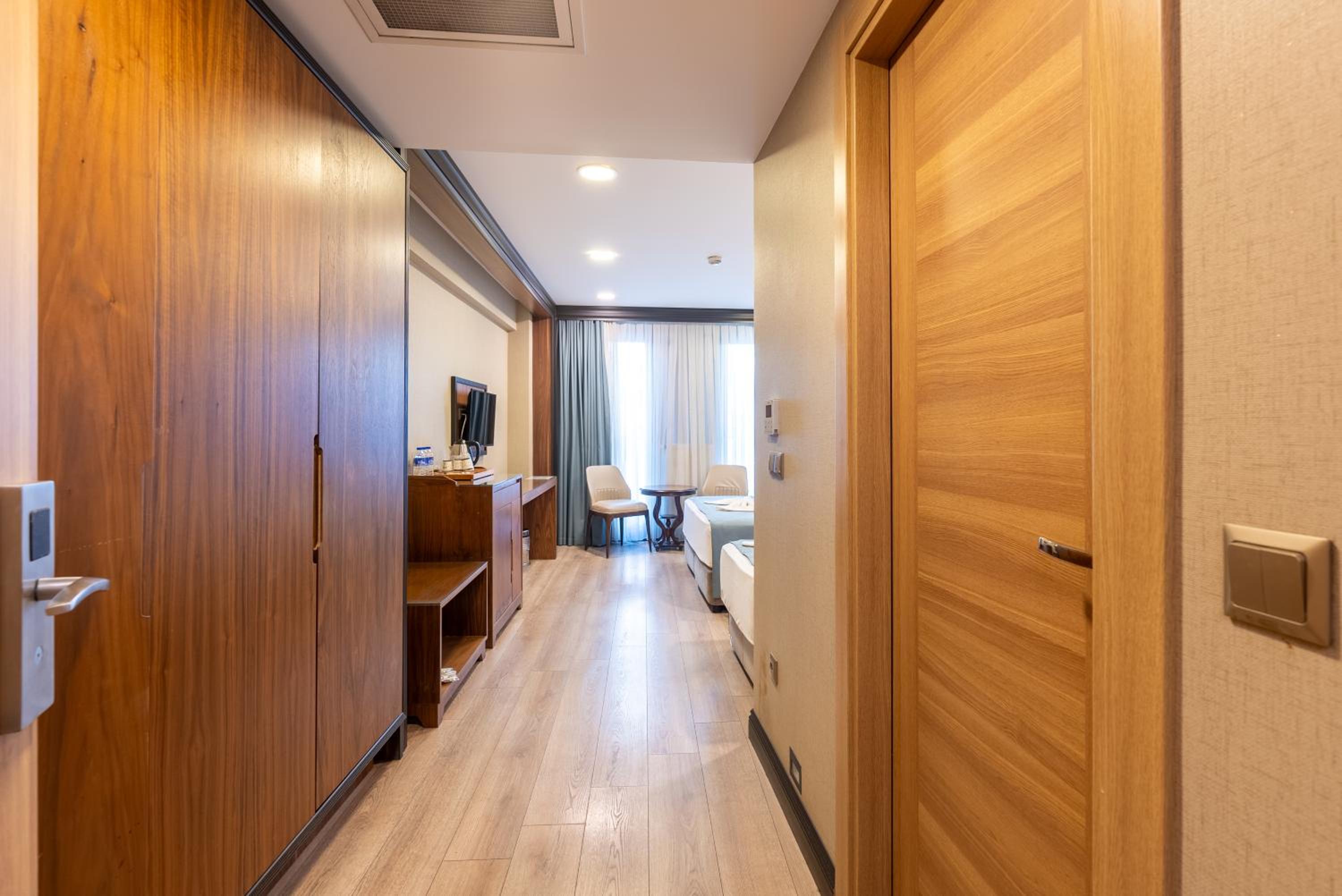 Valens Old City Family & SPA Hotel - Image 113