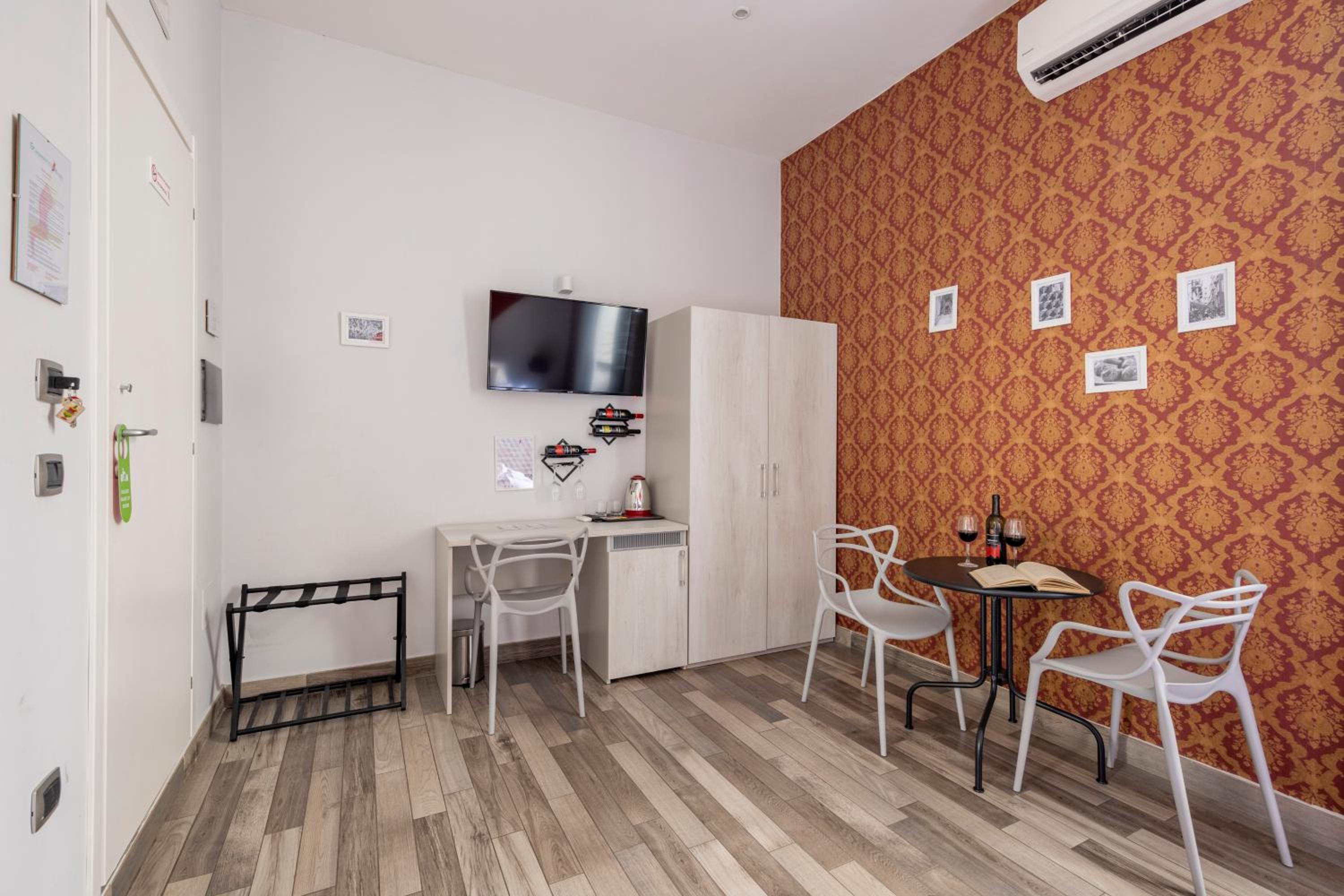 Scaramantico Rooms