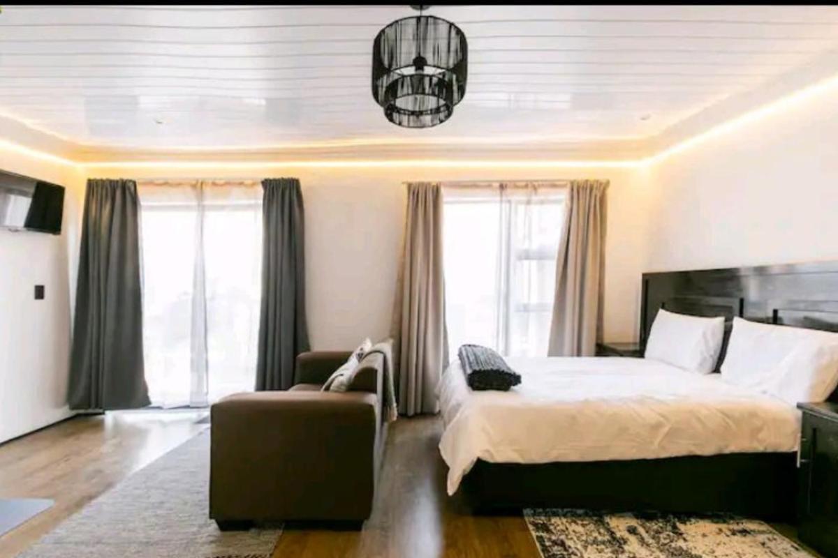 Urban Haven: Cozy Stay view 5