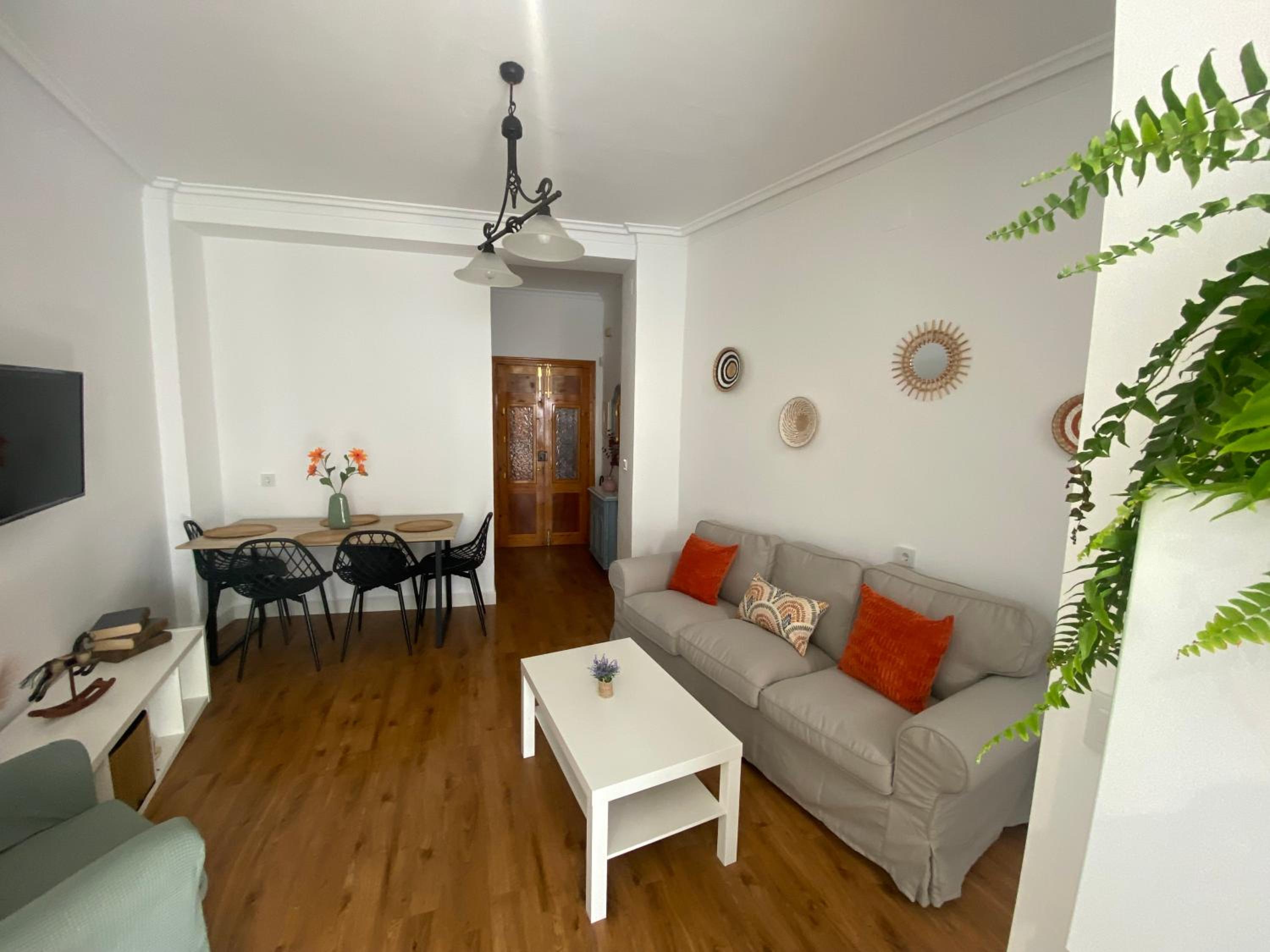 CASA VERA, Casa completa para familias o grupos en el centro de Antequera view 2