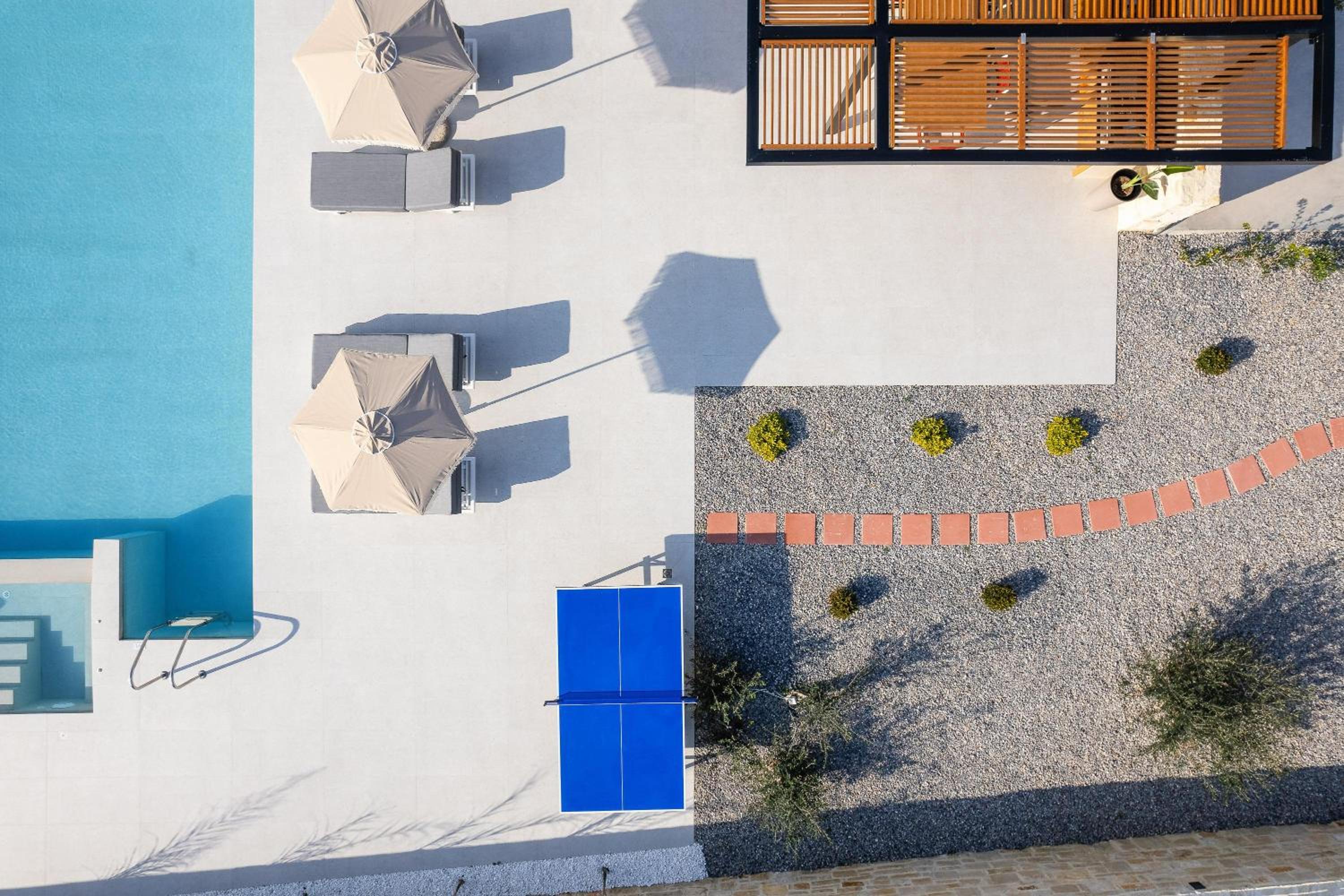 Vellis Residence