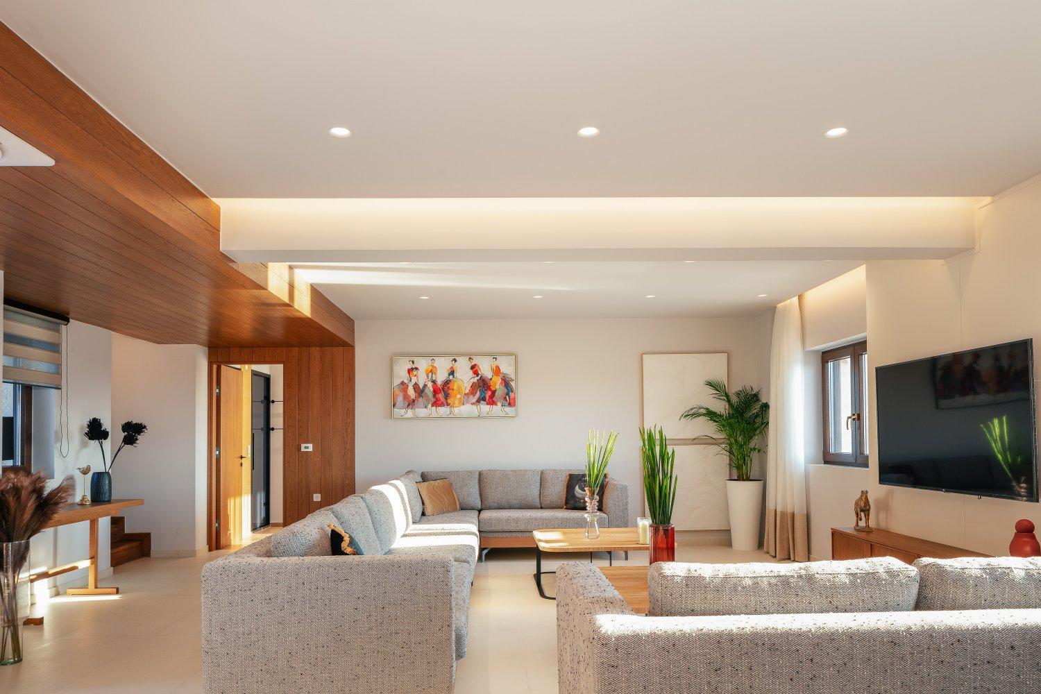 Vellis Residence
