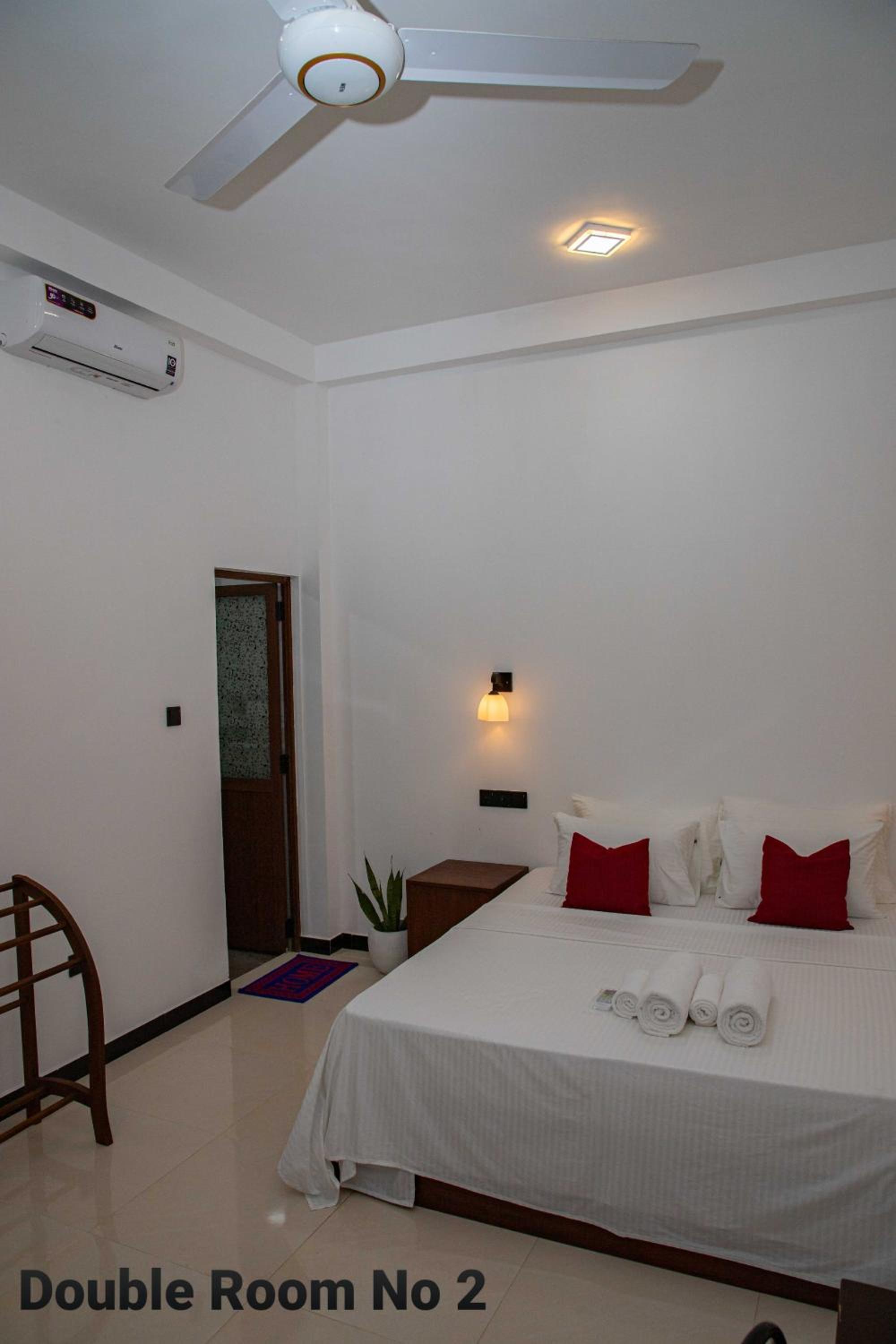 Randon Resort Mirissa