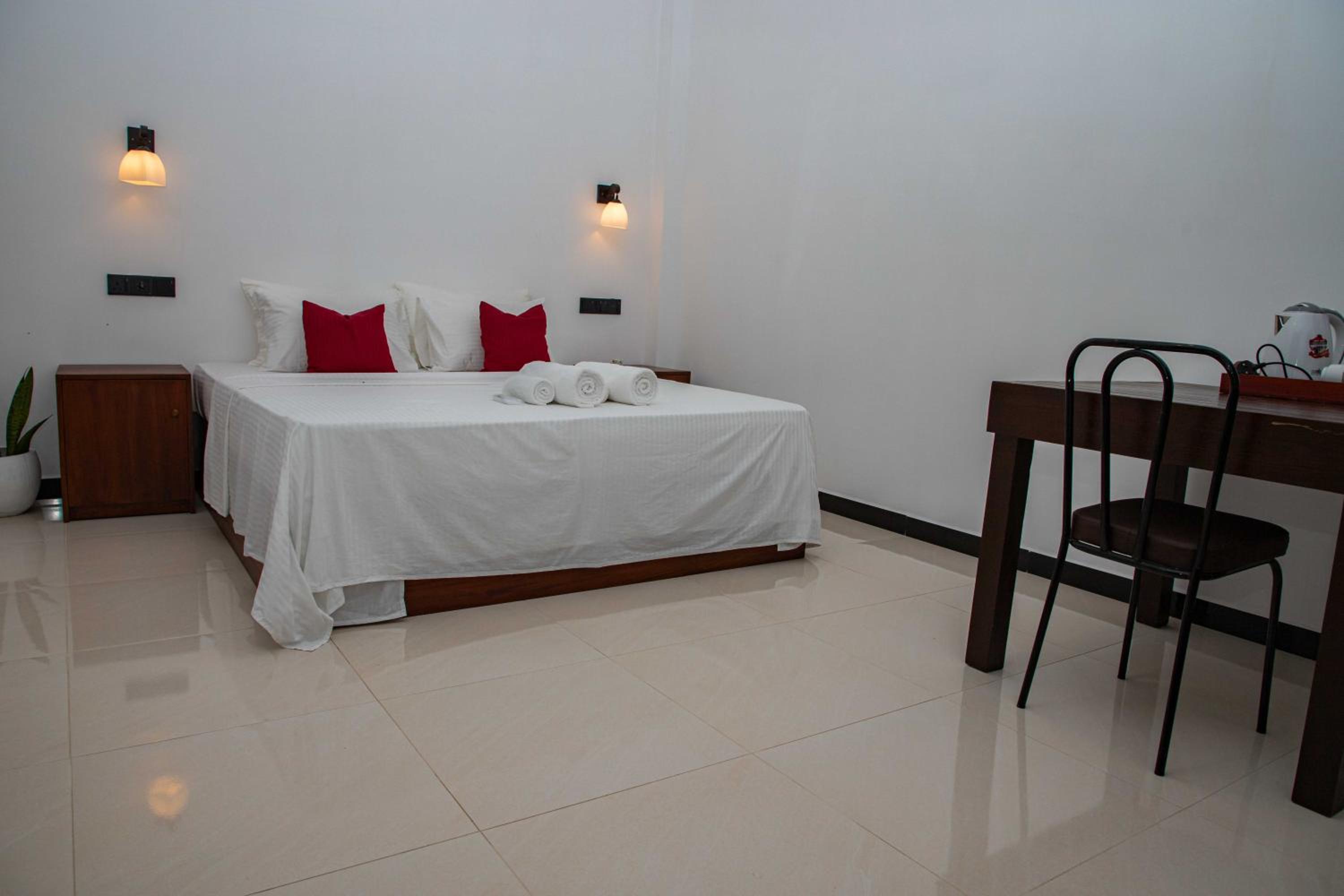 Randon Resort Mirissa