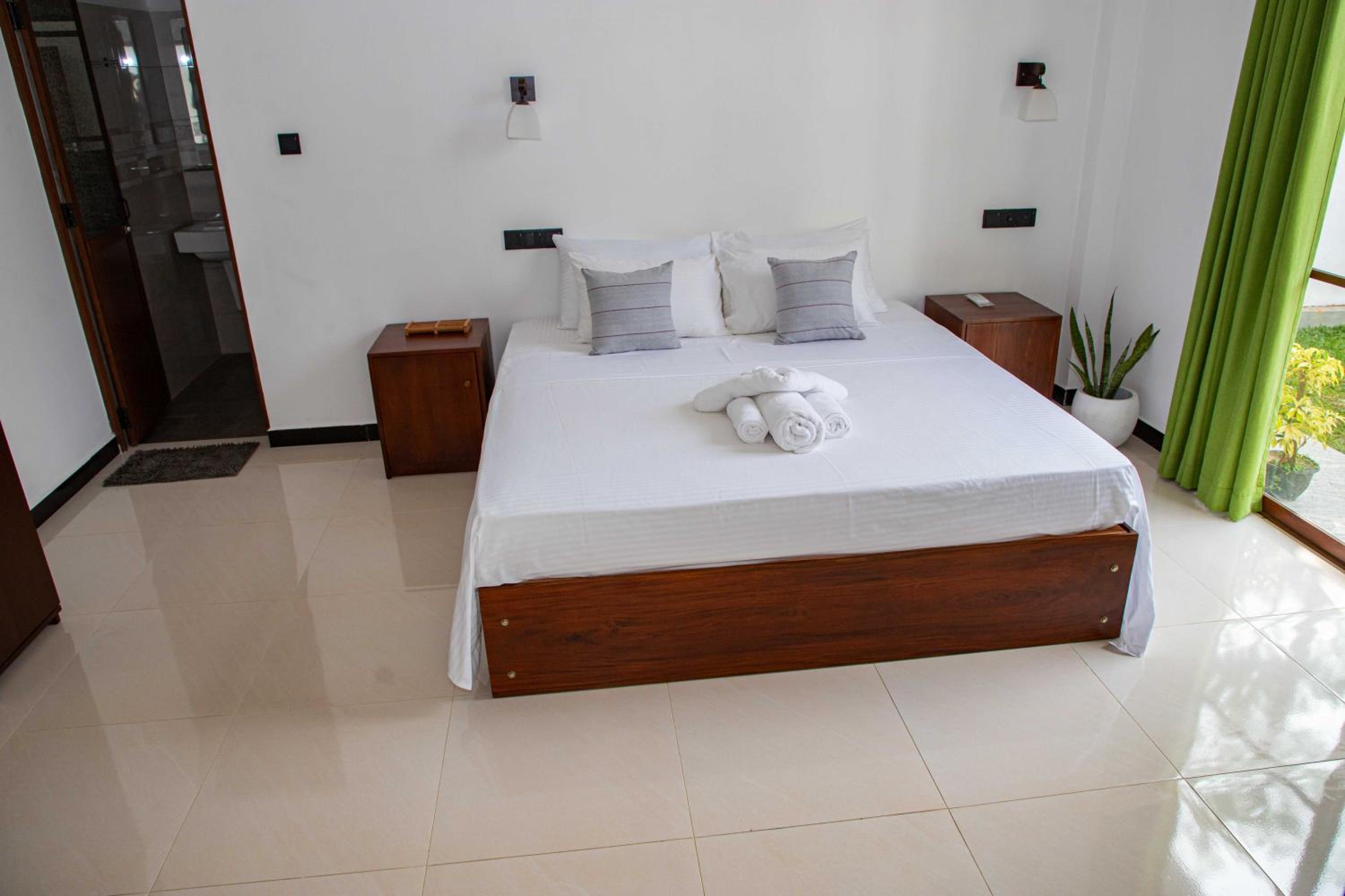 Randon Resort Mirissa