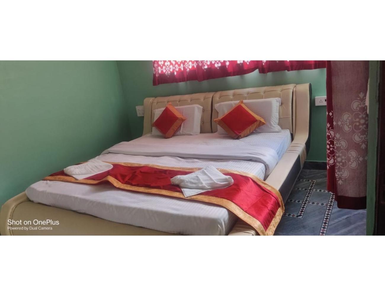 Hotel New Priya, Sersi view 4