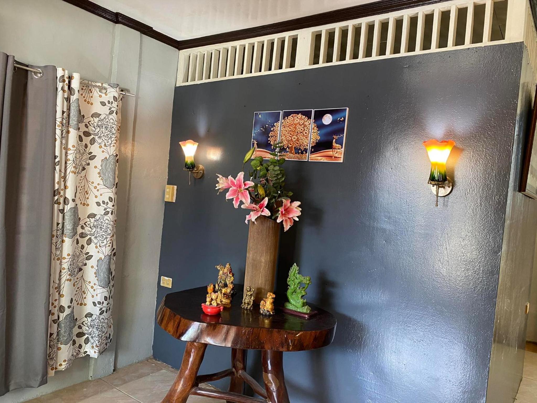 Spacious 3-BR House view 5