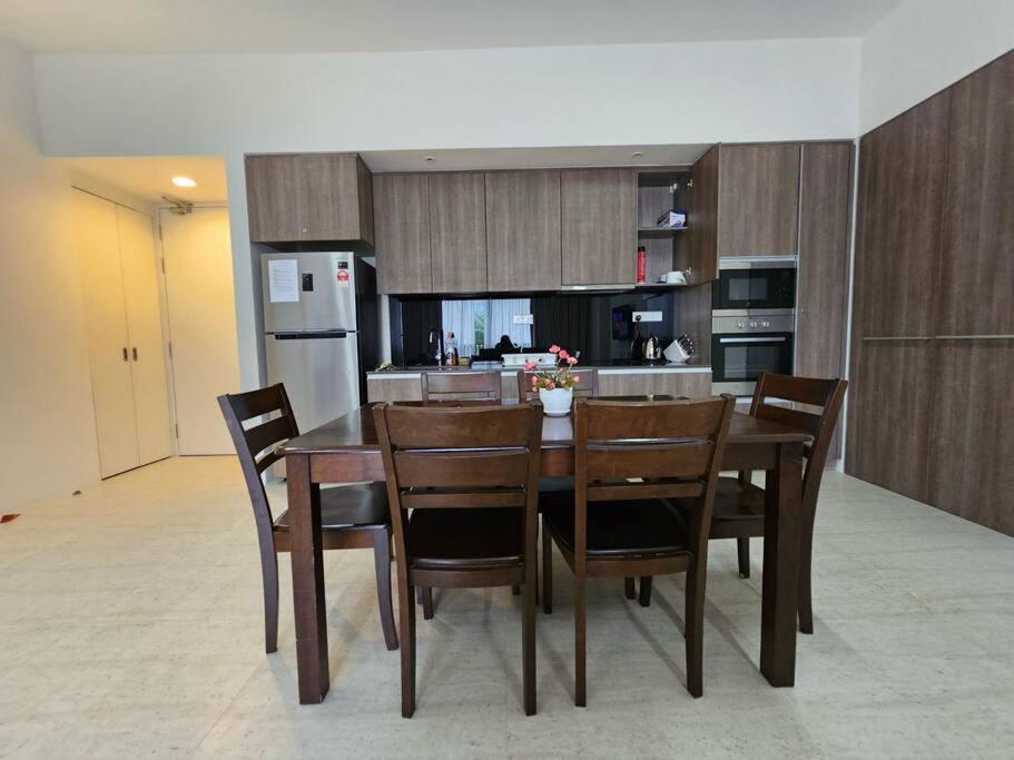 Batu Ferringhi By The Sea Luxurious 2BR Suite 6 Pax photo 2