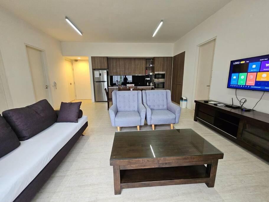 Batu Ferringhi By The Sea Luxurious 2BR Suite 6 Pax photo 5
