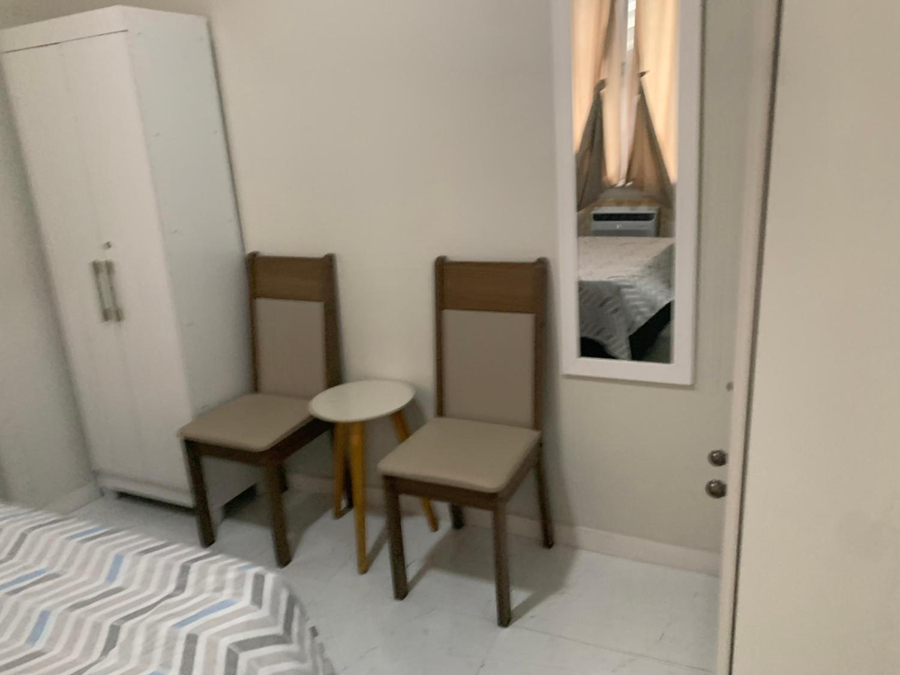 Apartment by the sea com Netflix