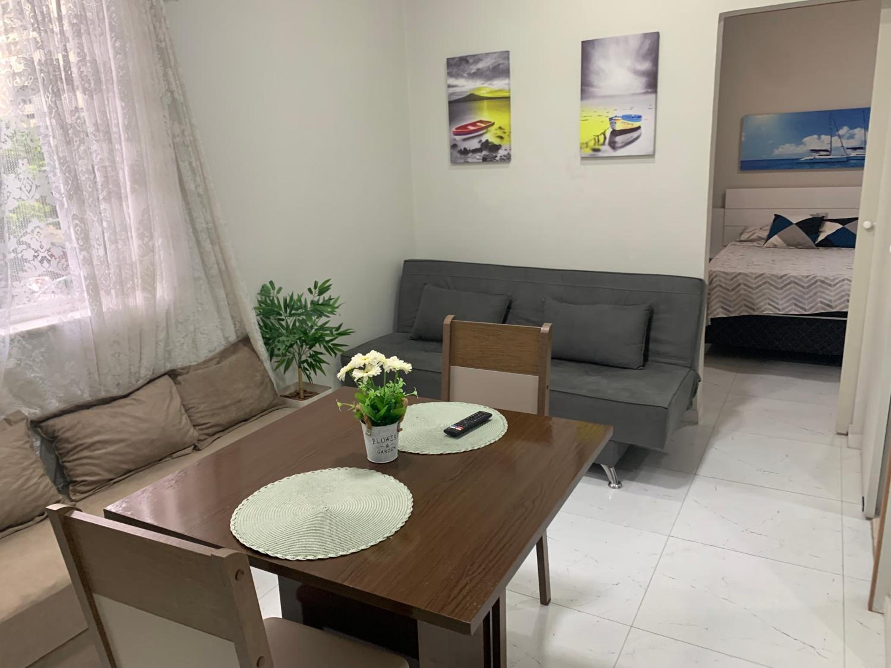 Apartment by the sea com Netflix