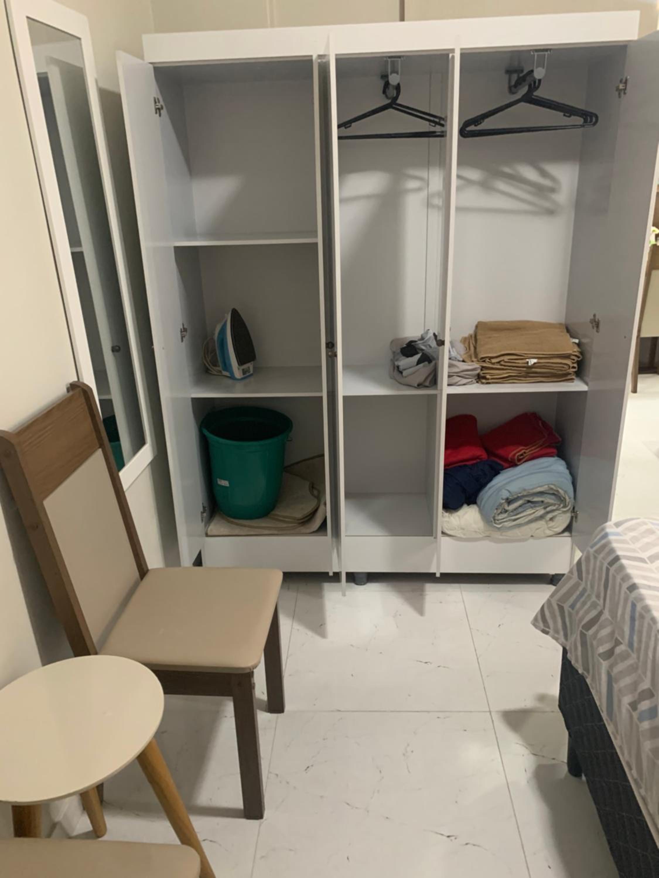 Apartment by the sea com Netflix