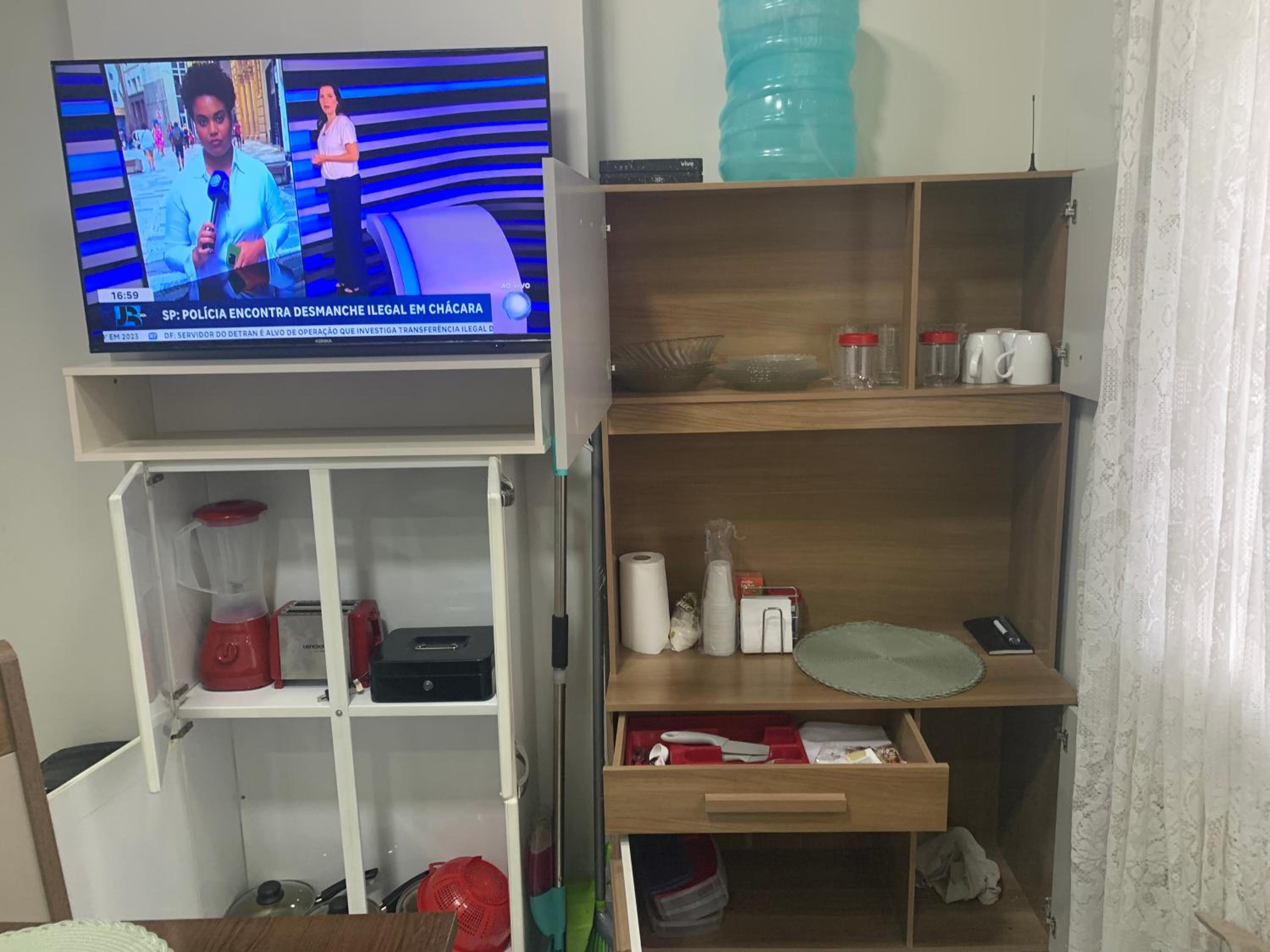 Apartment by the sea com Netflix