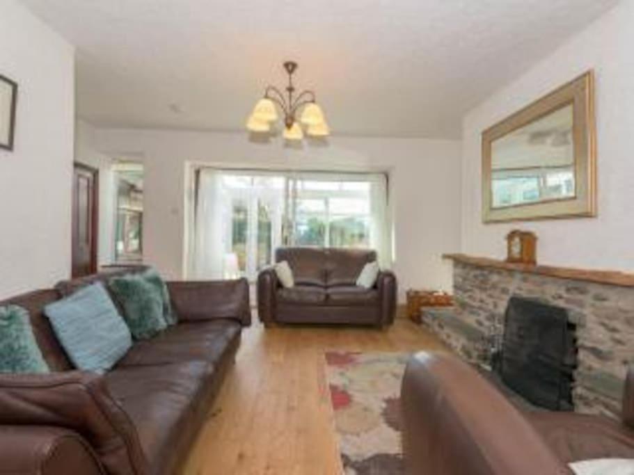 Winterfell Cottage Gorgeous Garden, Great Location