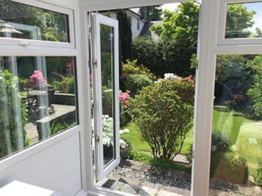 Winterfell Cottage Gorgeous Garden, Great Location