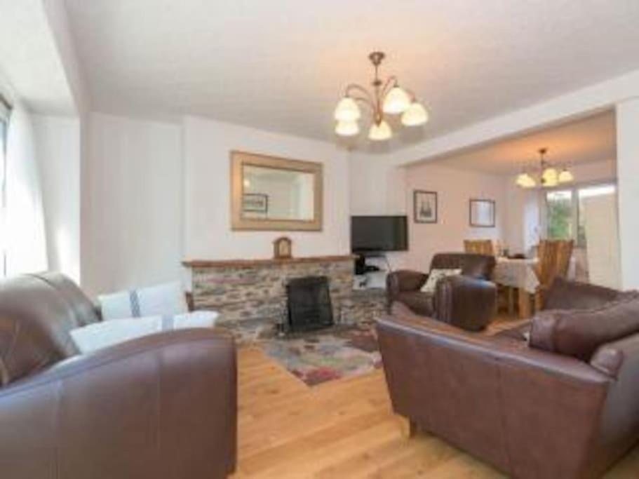 Winterfell Cottage Gorgeous Garden, Great Location