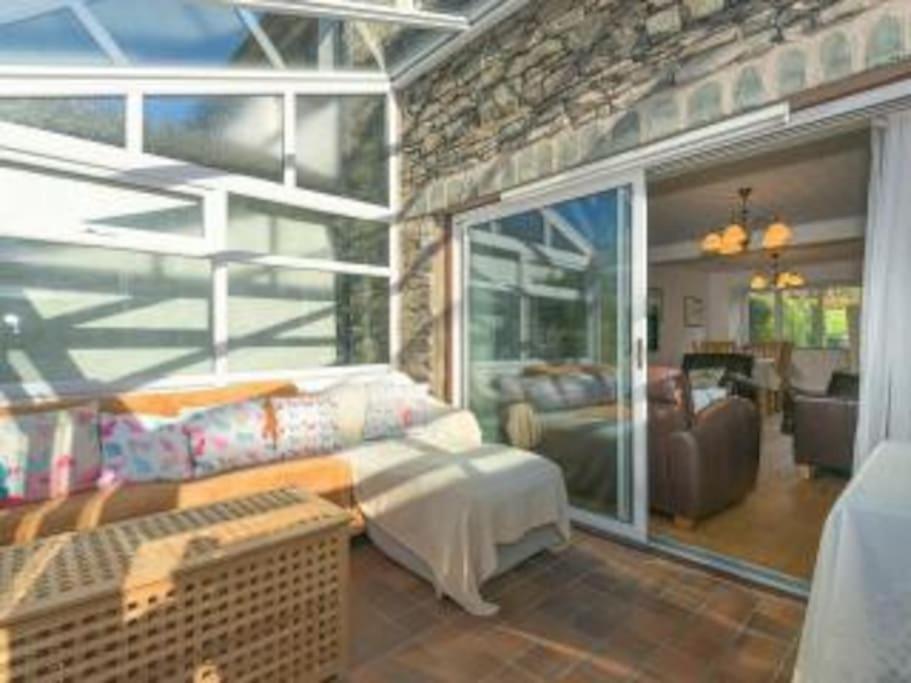 Winterfell Cottage Gorgeous Garden, Great Location