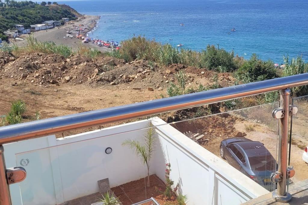 ILY House : Villa de plage avec piscine sans vis-à-vis.