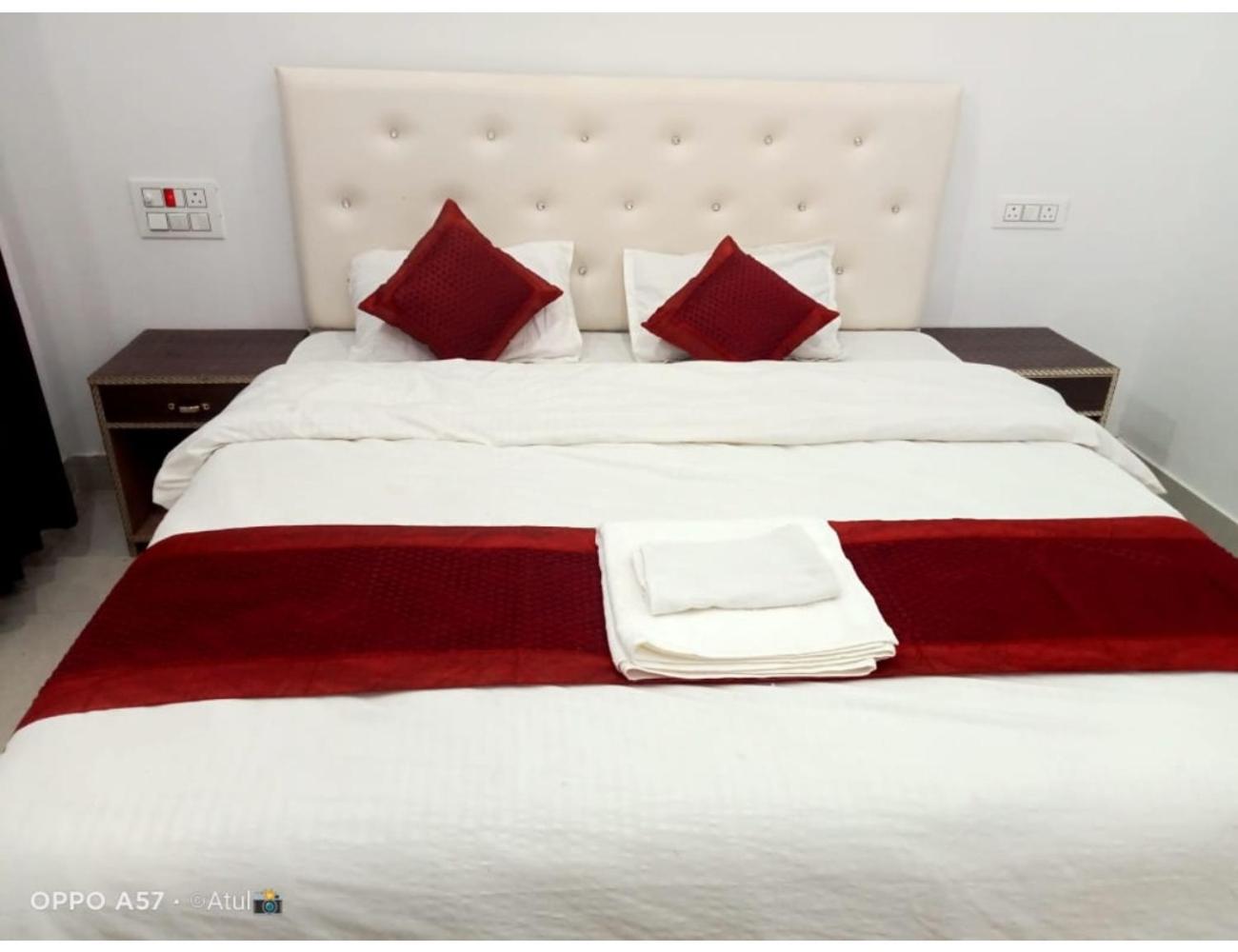 Hotel Janki palace, Dhar Gaon, Phata view 3