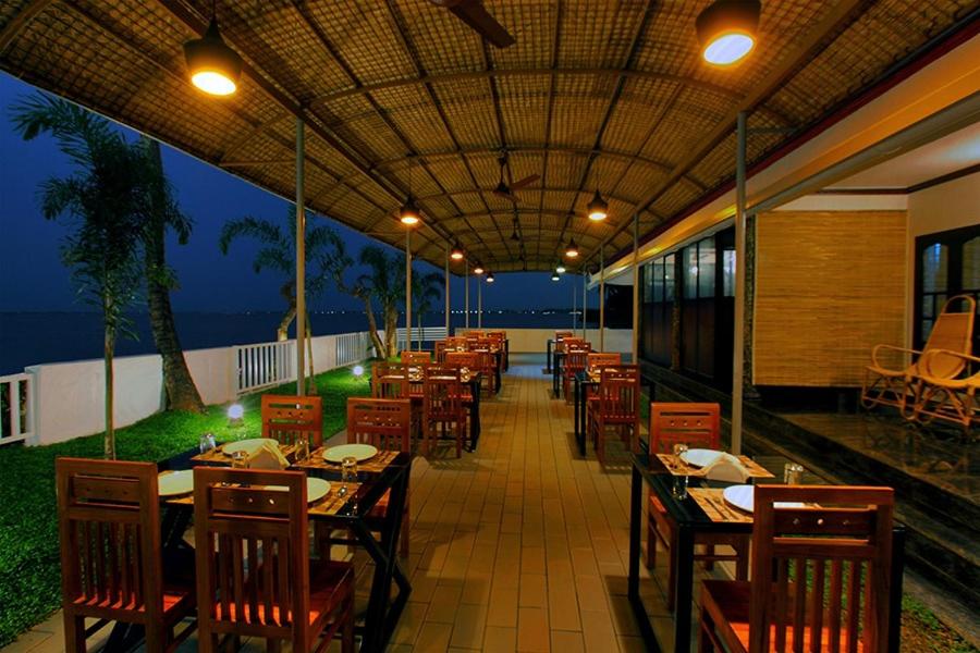 Vembanad Village Backwater Resort view 3