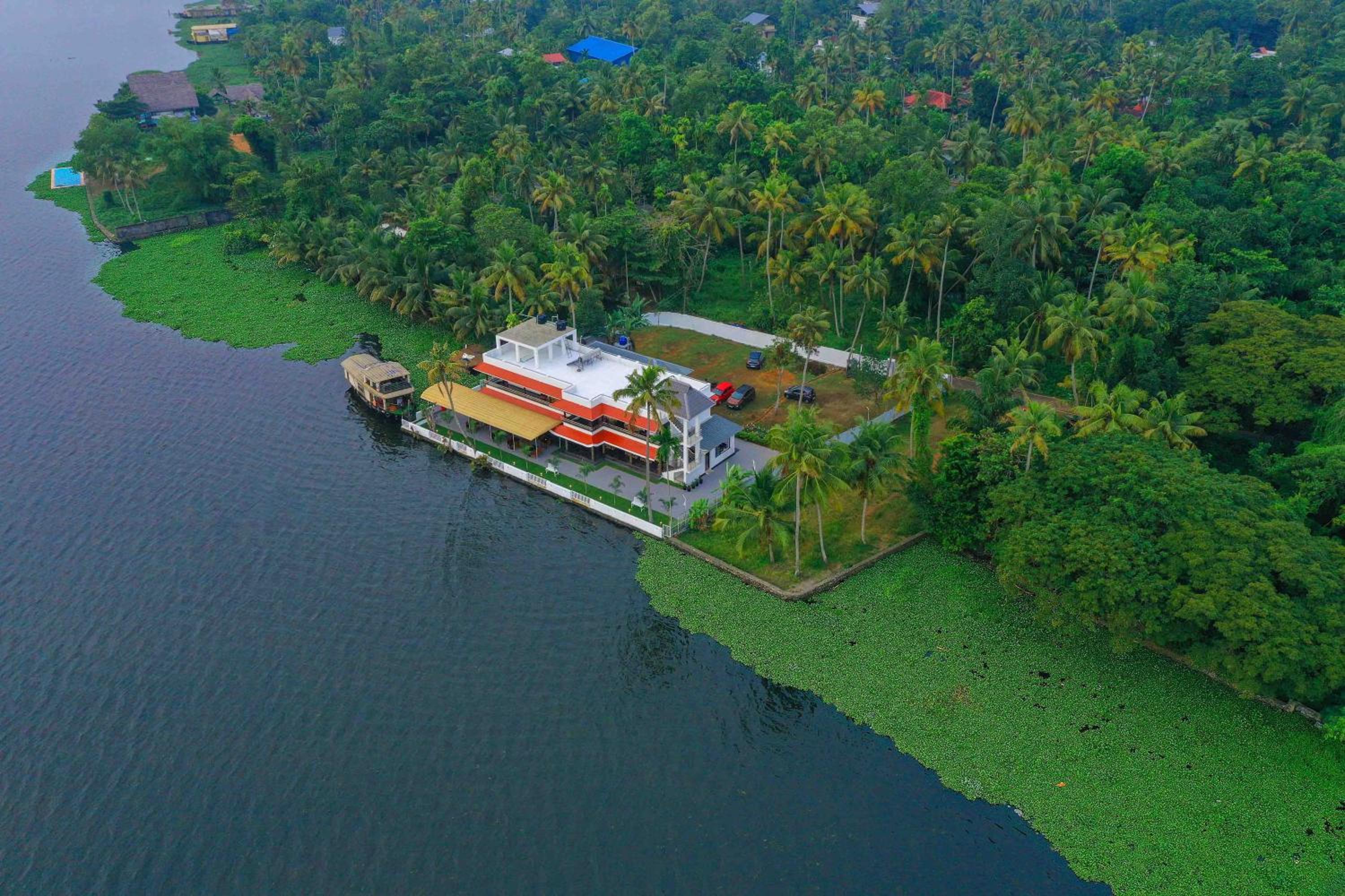 Vembanad Village Backwater Resort view 2