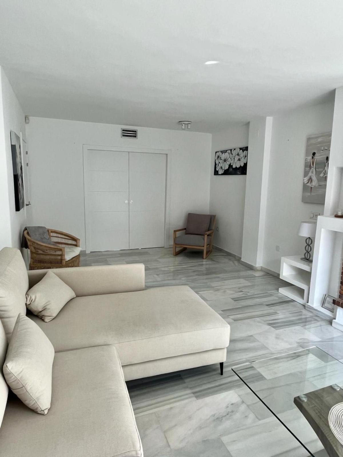 Newly Refurbished Townhouse Los Naranjos, Puerto Banus