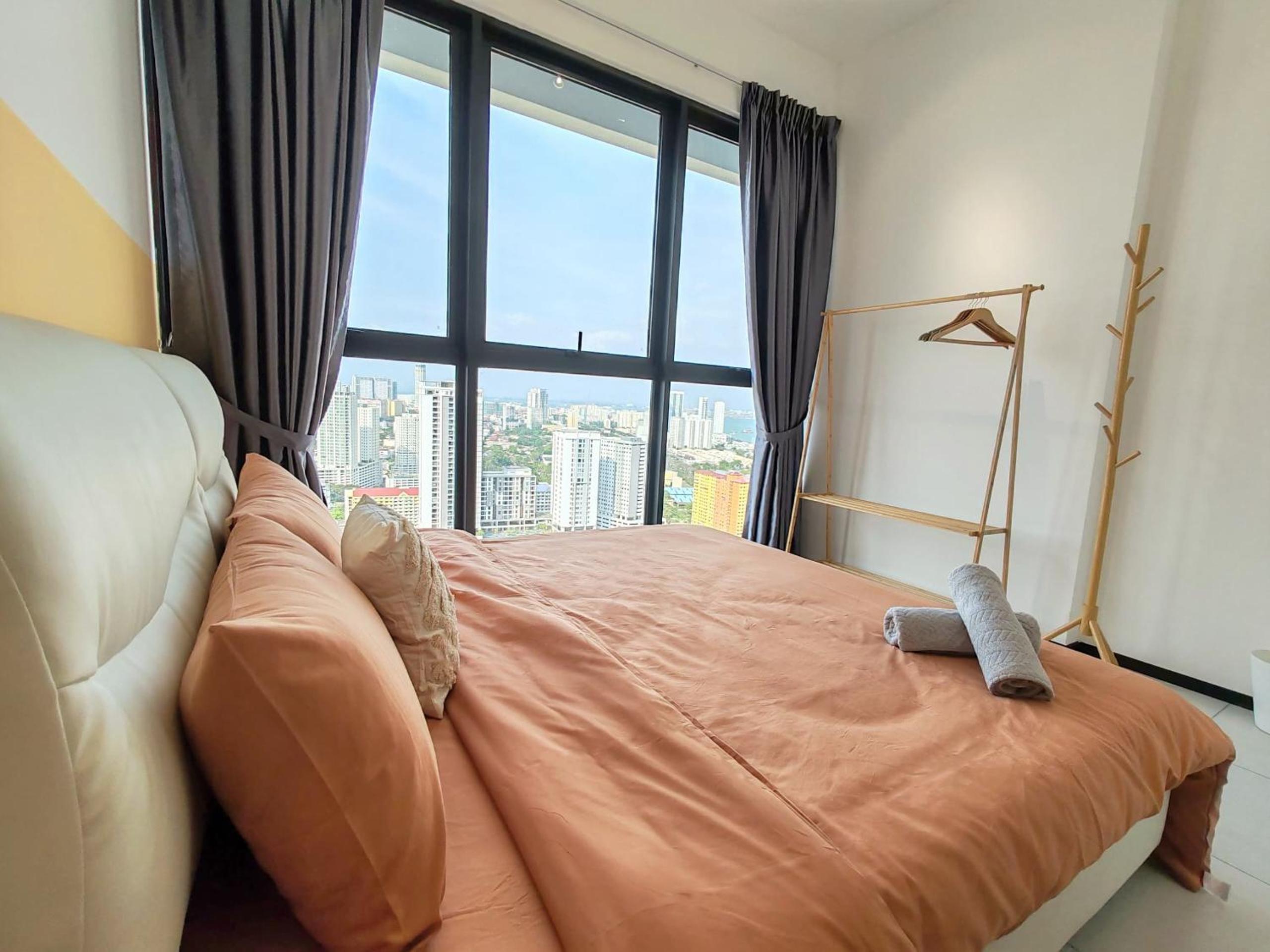 Urban Simplicity Suite, 5 Pax, 2 Car Parks at Urban Suites Georgetown by SuperStay view 2