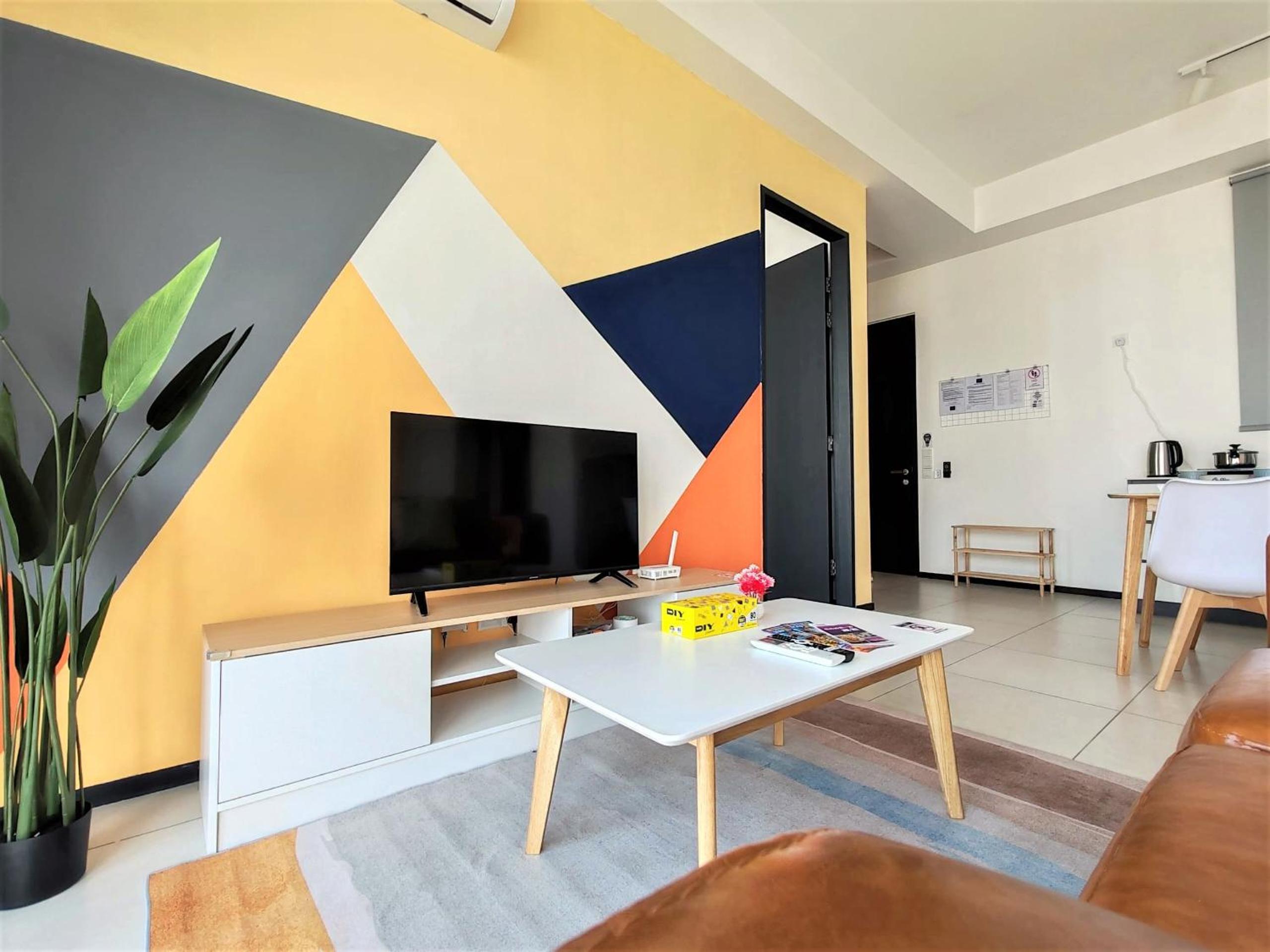Urban Simplicity Suite, 5 Pax, 2 Car Parks at Urban Suites Georgetown by SuperStay photo 2