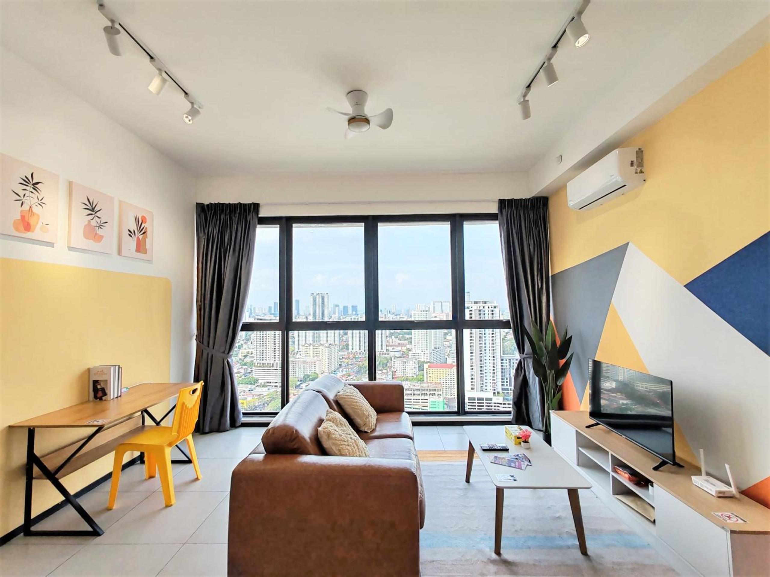 Urban Simplicity Suite, 5 Pax, 2 Car Parks at Urban Suites Georgetown by SuperStay photo 3