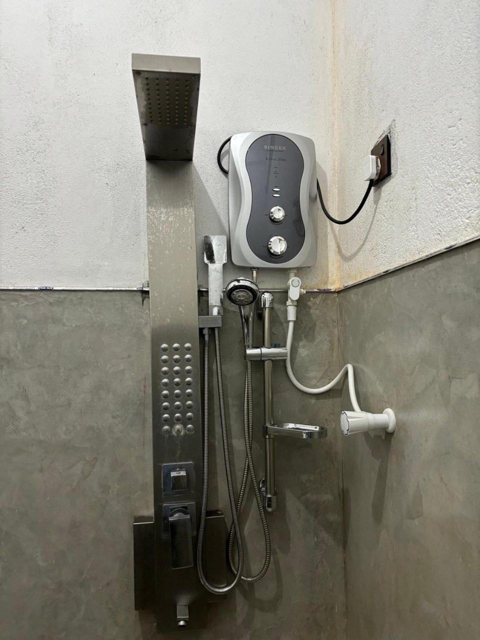Photo 12