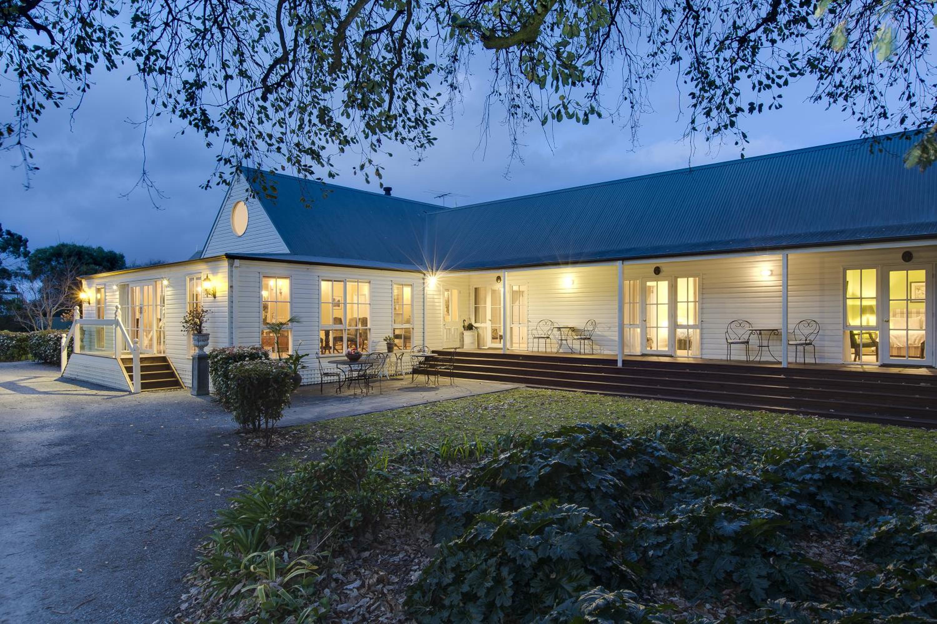 Cowes Vacations - Glen Isla House Bed  Breakfast Phillip Island - Property Image 1
