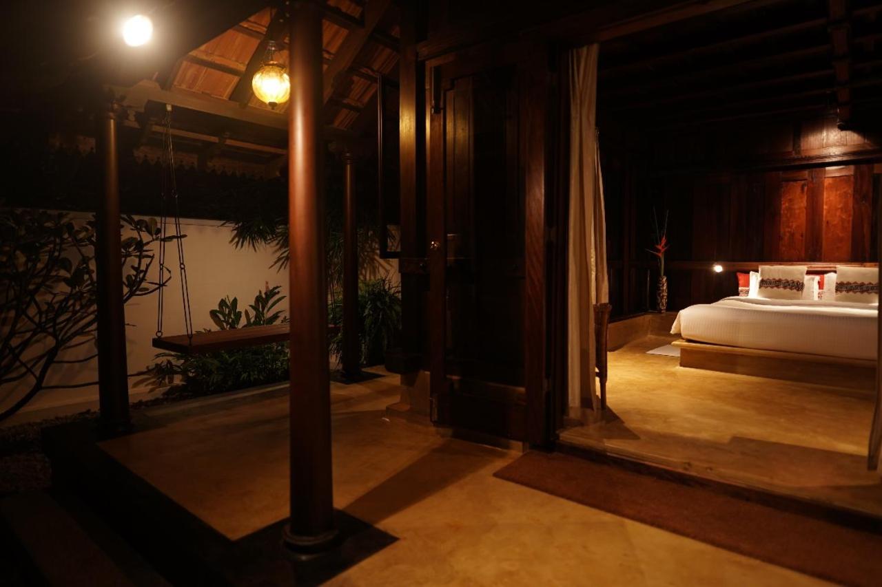 Lakeshore Villa