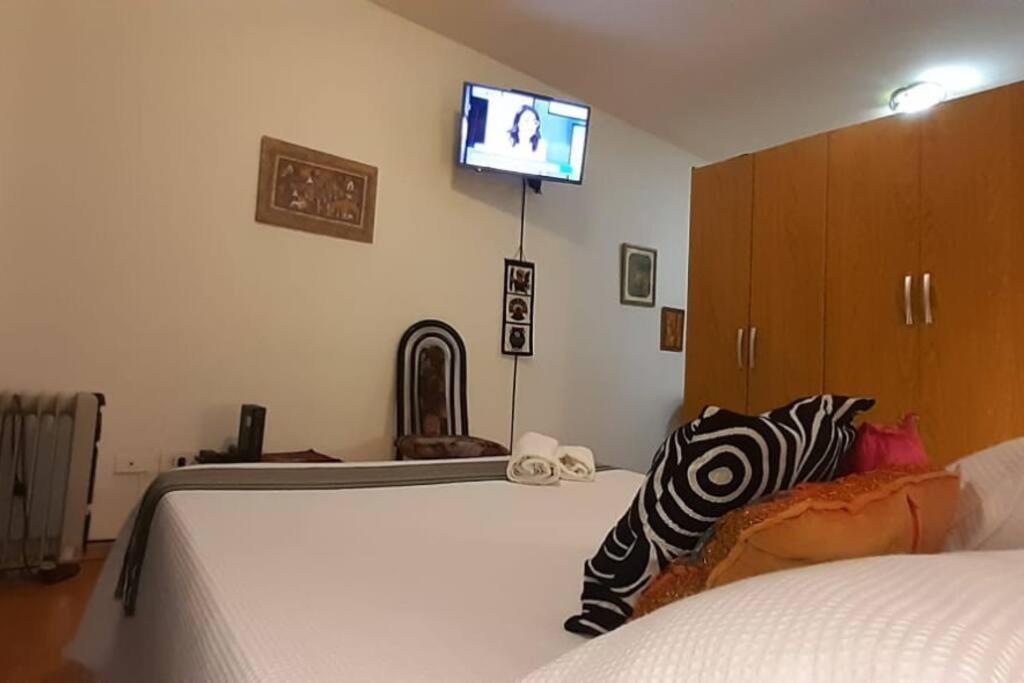 excelente departamento, acogedor y muy silencioso