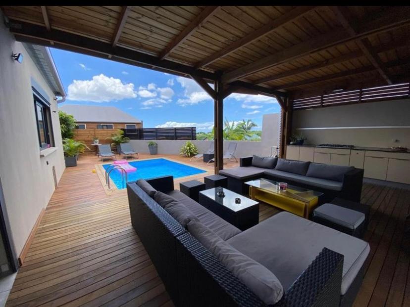Villa des Grenadelles view 3