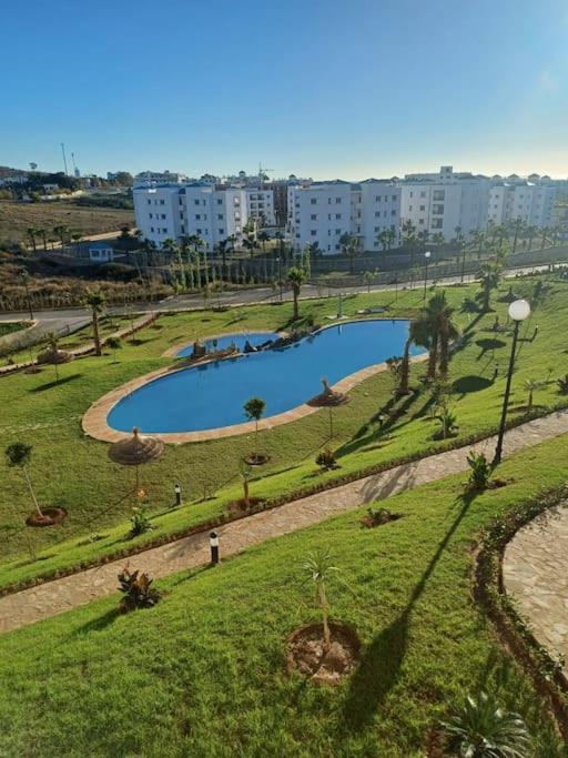 Superbe appartement neuf en résidence avec piscine view 2