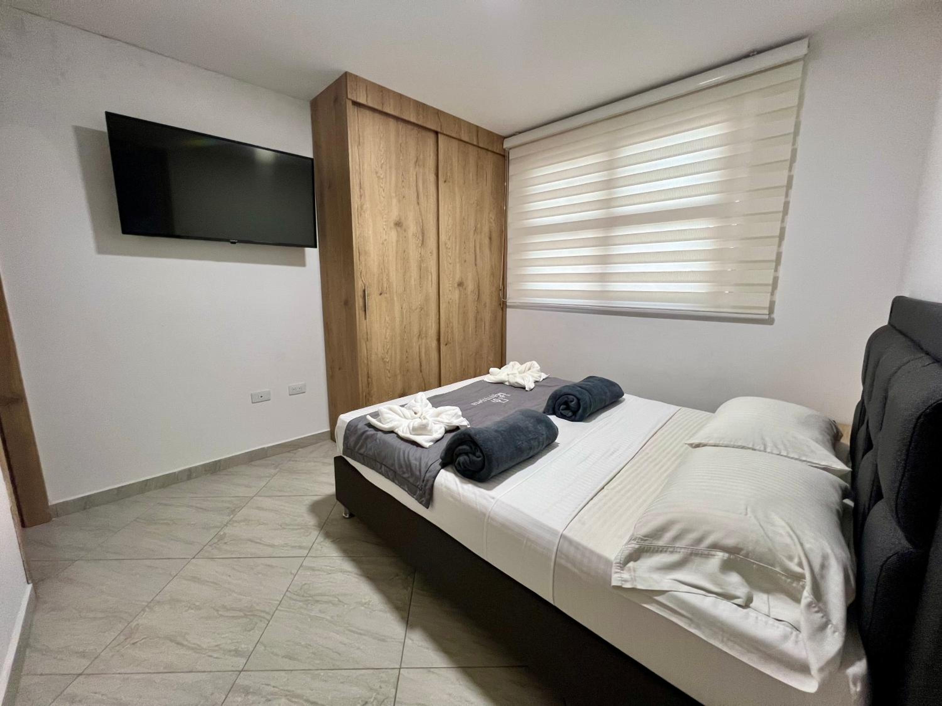 Apto cerca Malecón, Plaza Principal, Plazoleta Zocalos, a 8 min de la Piedra del Peñol, GRATIS PARQUEADERO!!!