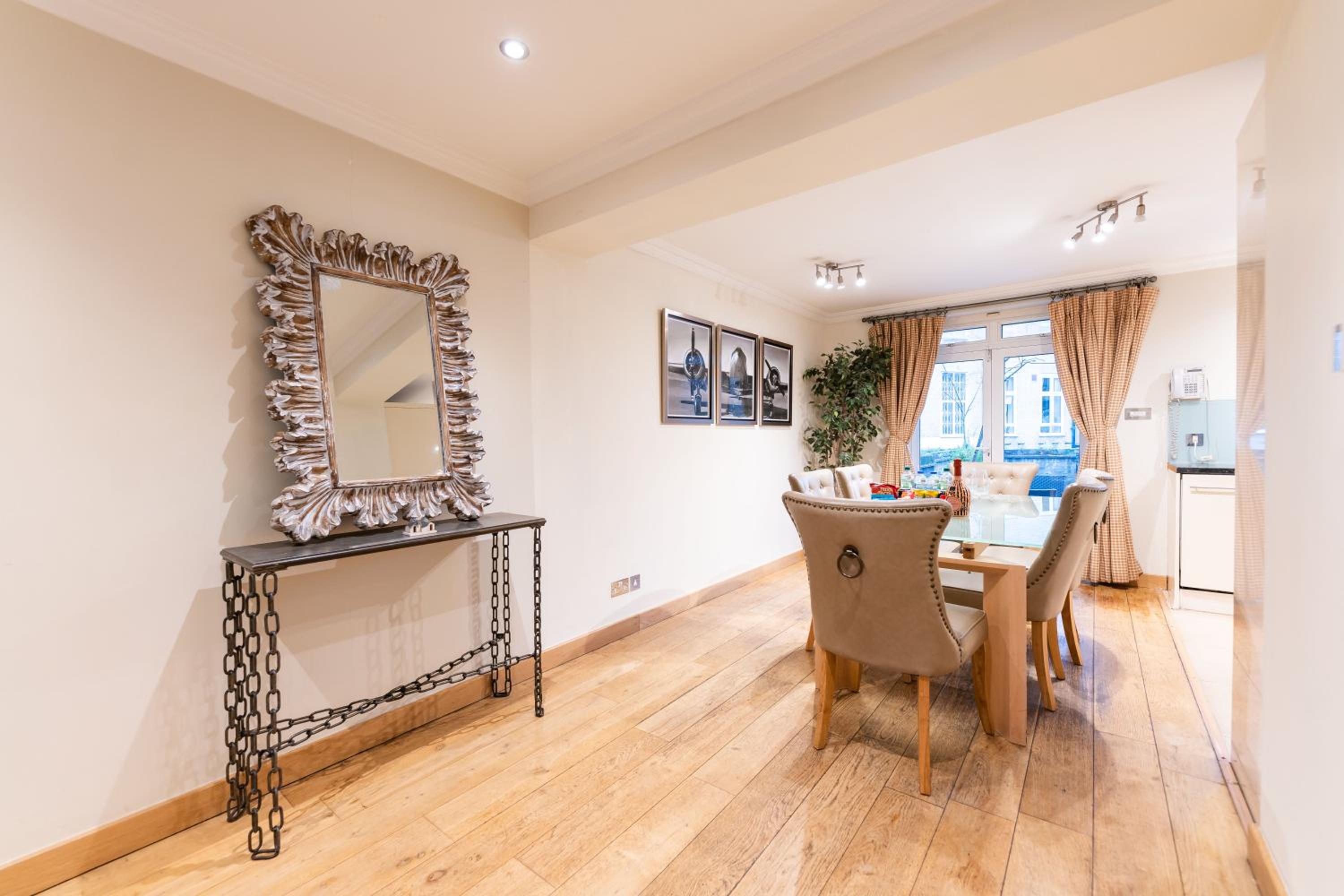 Luxury 6 Bedroom House in Southwick Street view 2