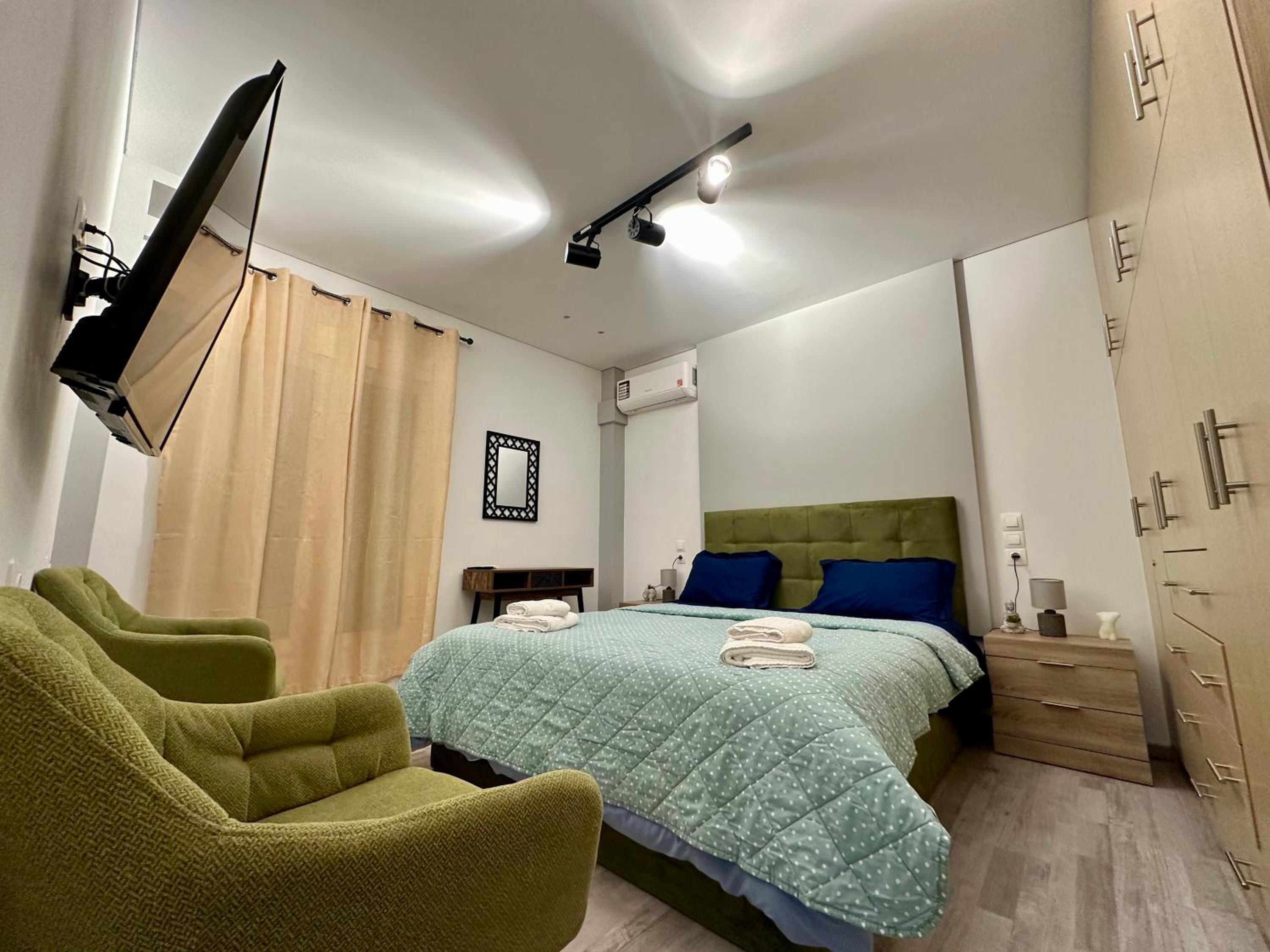 Fully Renovated Apartment In The Heart Of Athens