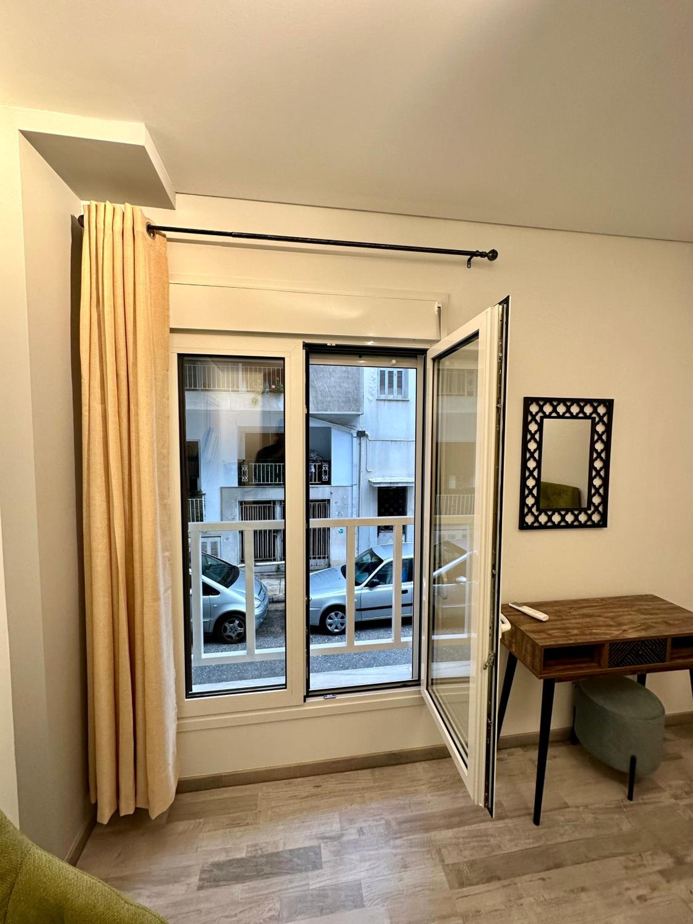 Fully Renovated Apartment In The Heart Of Athens