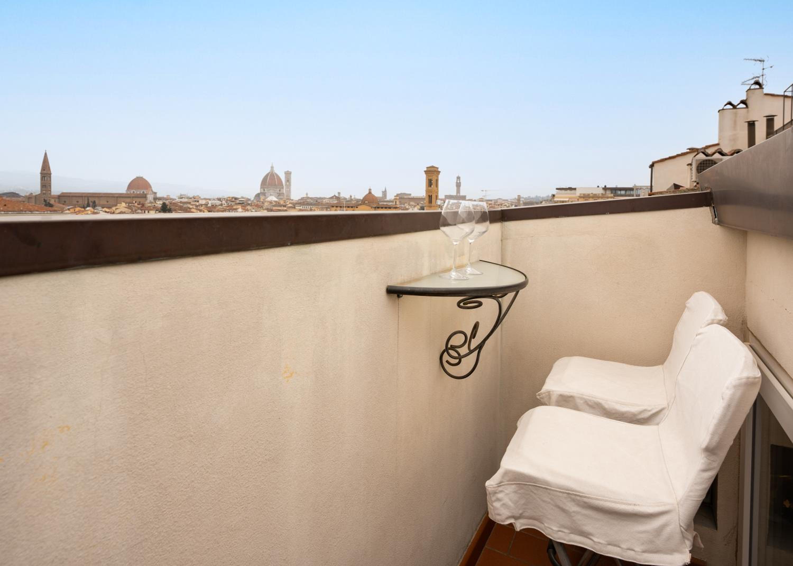 MediciApt - Montebello rooftop