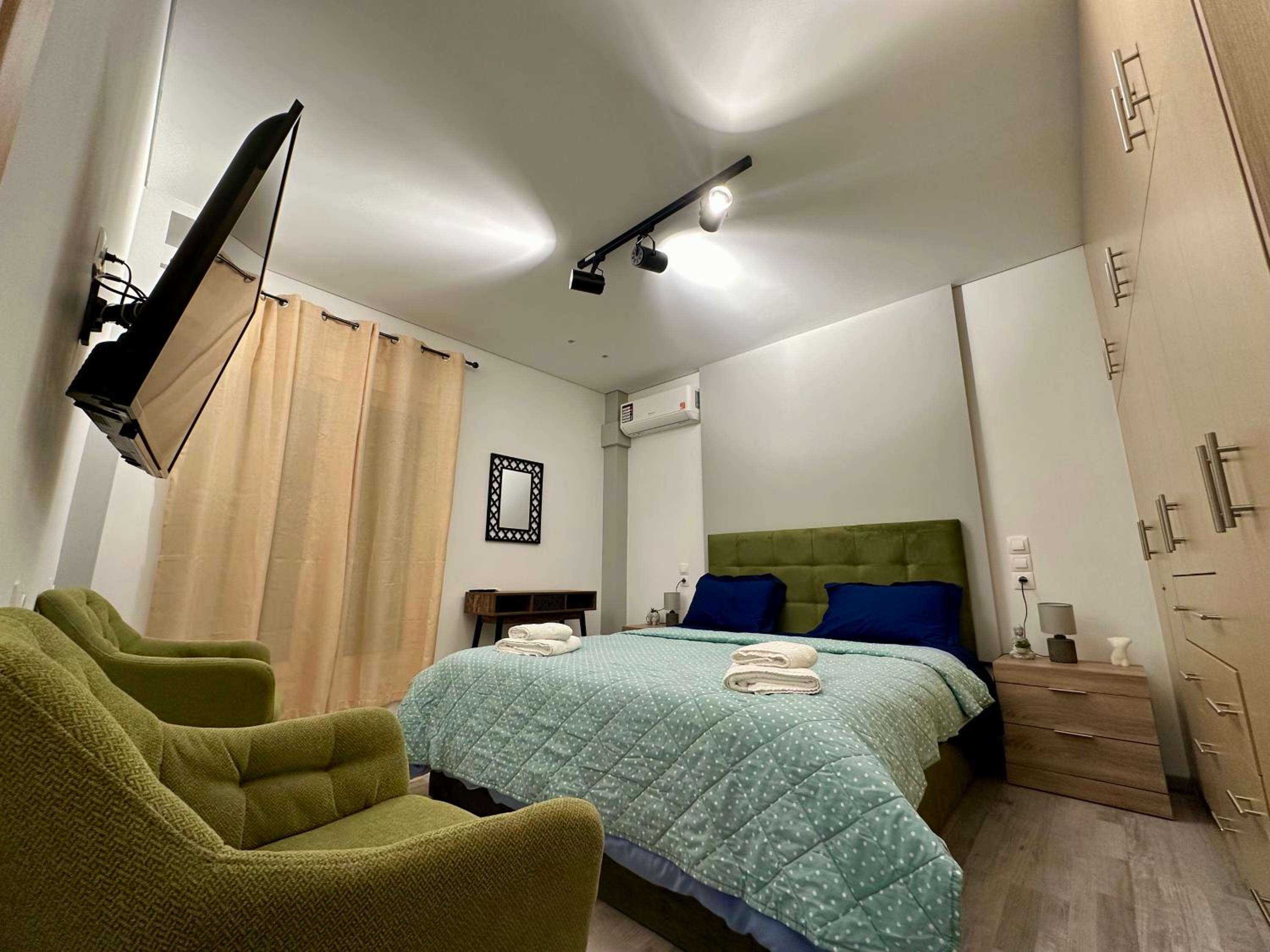 Fully Renovated Apartment In The Heart Of Athens