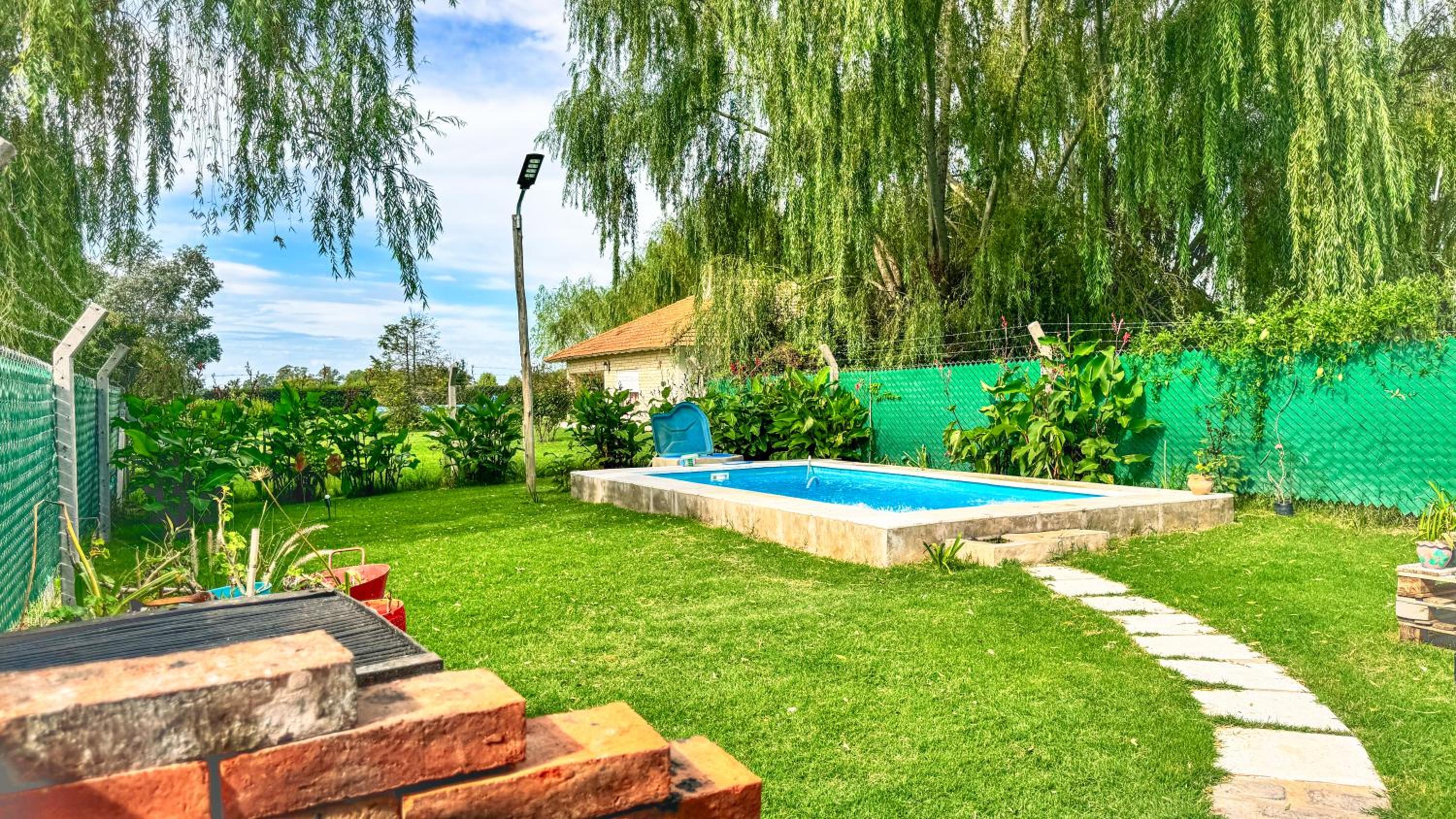 Los Sauces, casas con piscinas privadas en barrio residencial