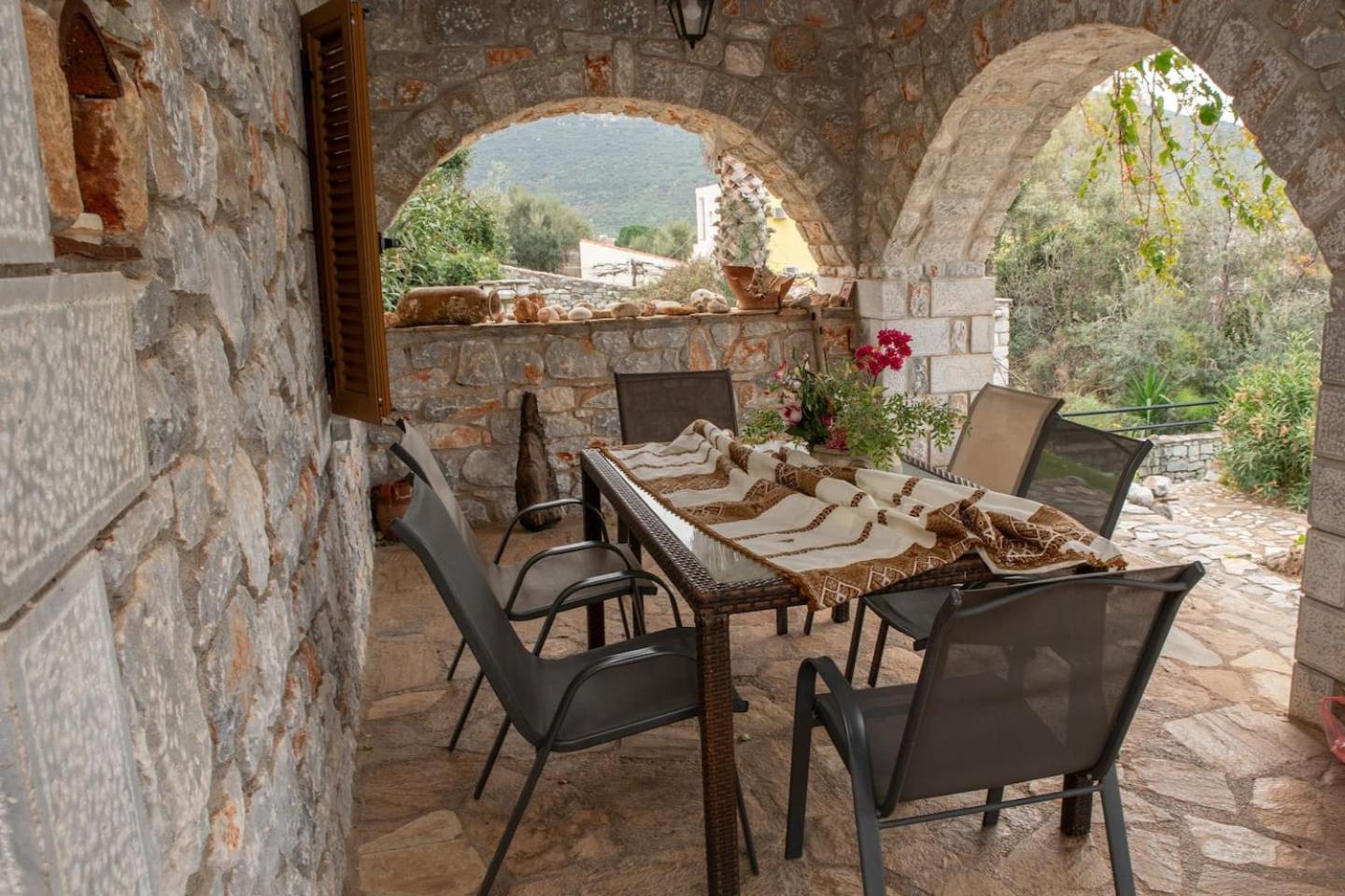 Laconian Collection Villa Voukamvilia