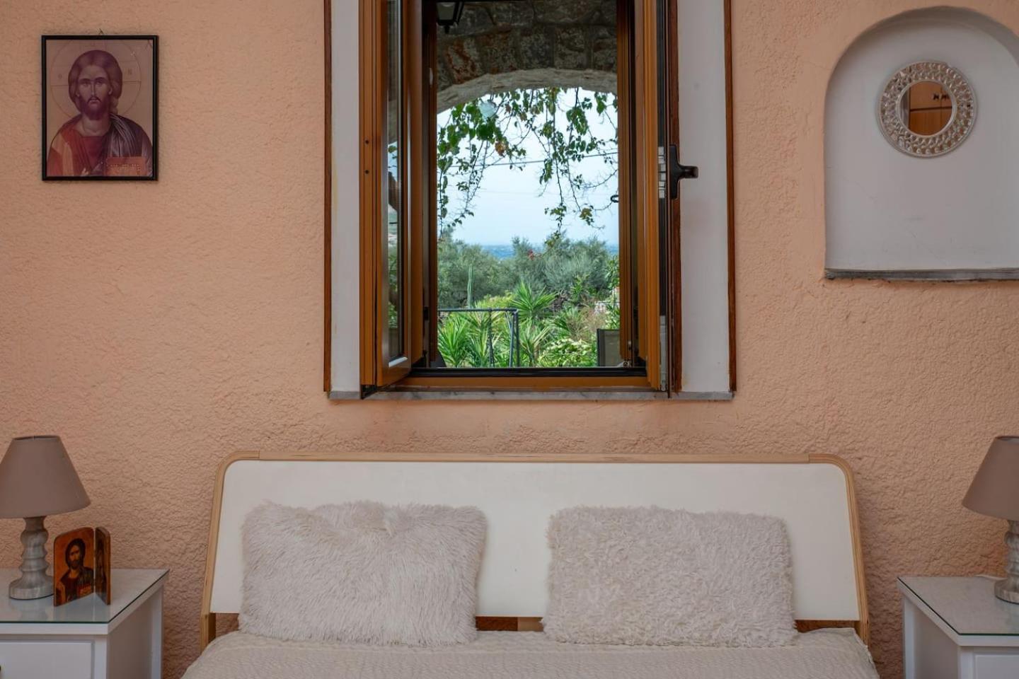 Laconian Collection Villa Voukamvilia