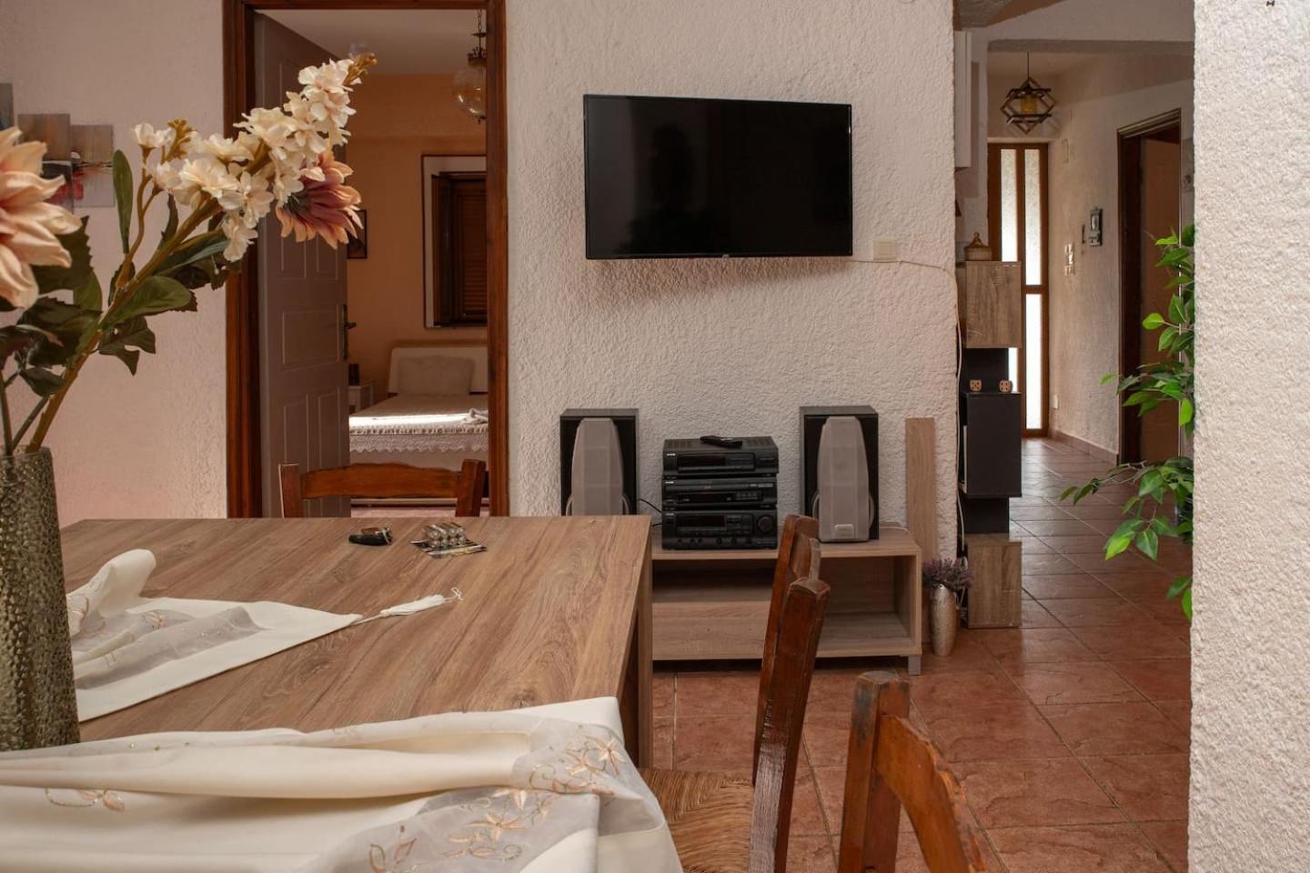 Laconian Collection Villa Voukamvilia